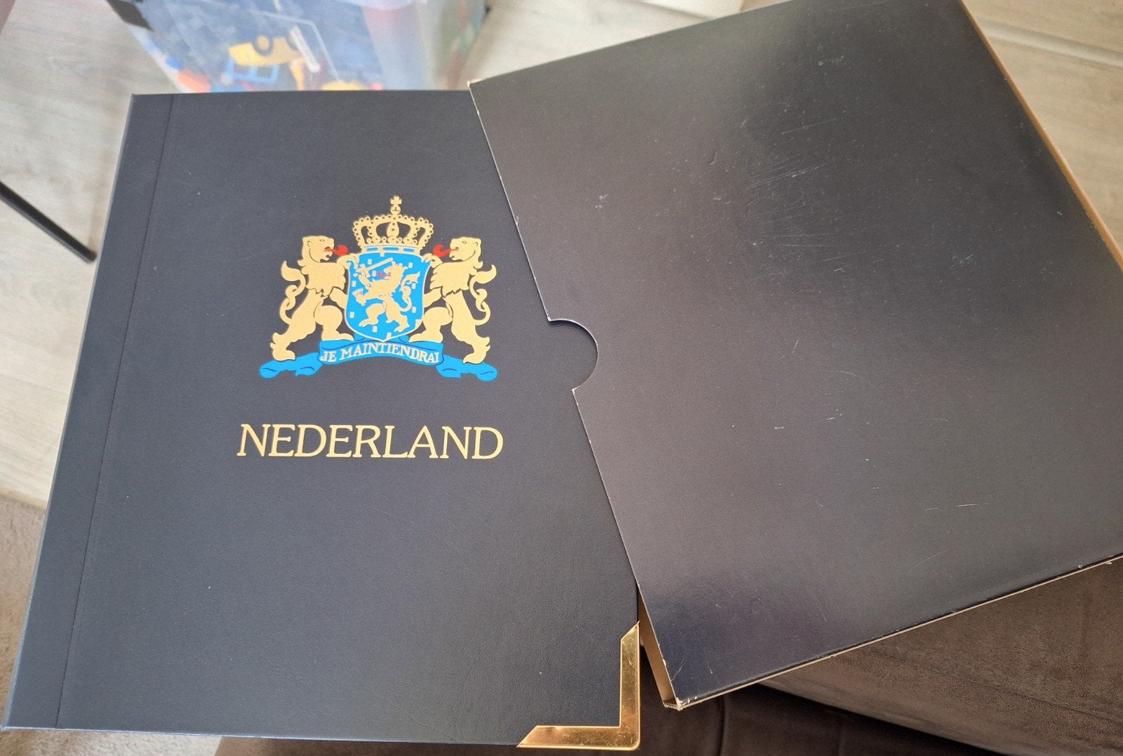 Verzameling Nederlandse Muntsets 1980-2001 in map, Postzegels en Munten, Munten | Nederland, Setje, Overige waardes, Koningin Beatrix
