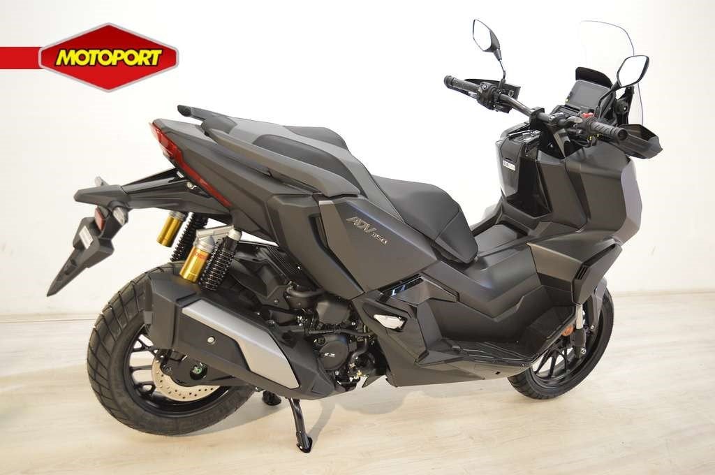 Honda ADV 350 (bj 2026), Wijngaardveld 1
9300  AALST, BE, Scooter, Bedrijf, Mc.benelux@honda-eu.com