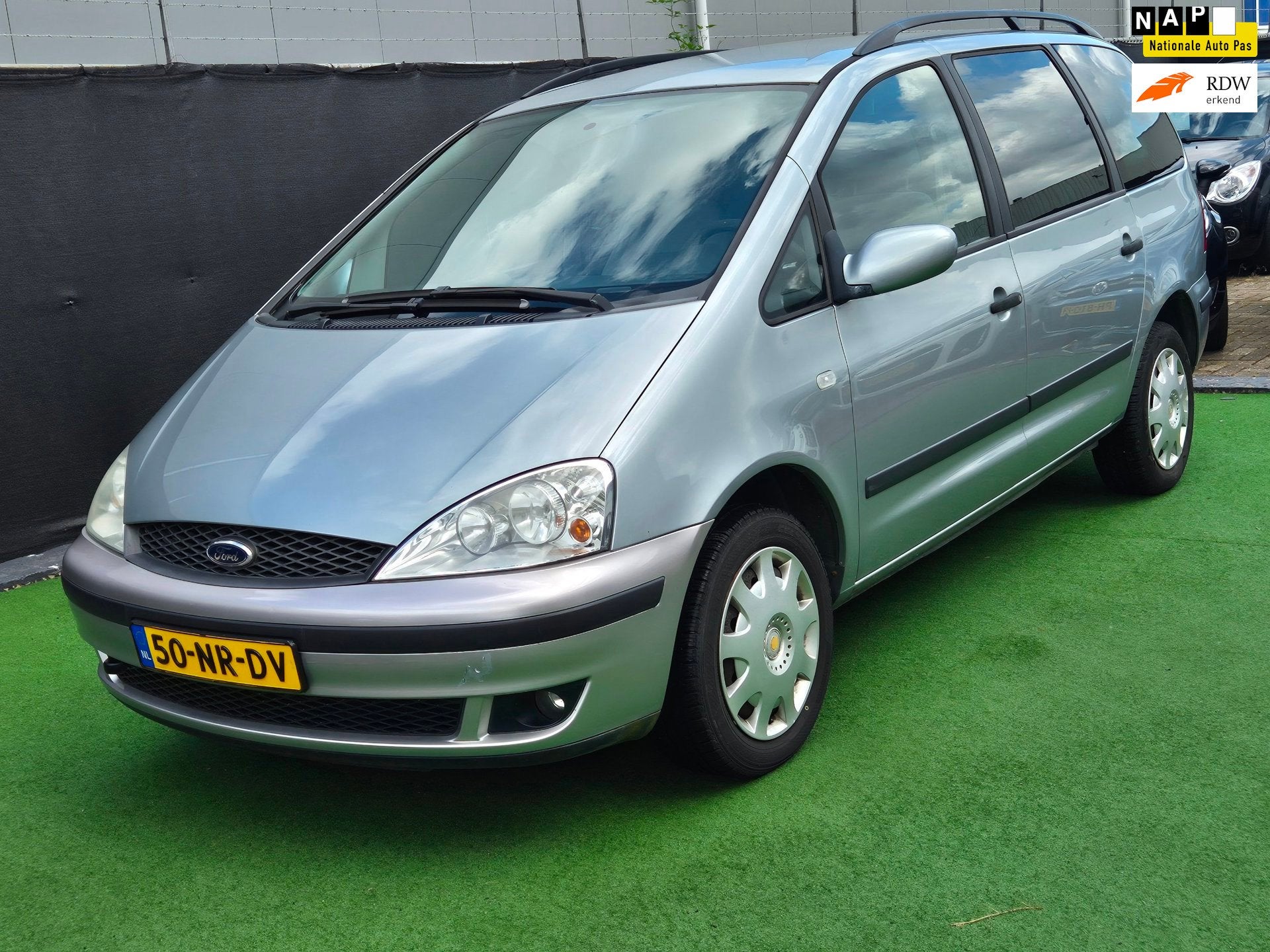 Ford Galaxy 2.0-8V Centennial 7P NAP!, Auto's, Ford, Voorwielaandrijving, 1998 cc, 4 cilinders, 700 kg