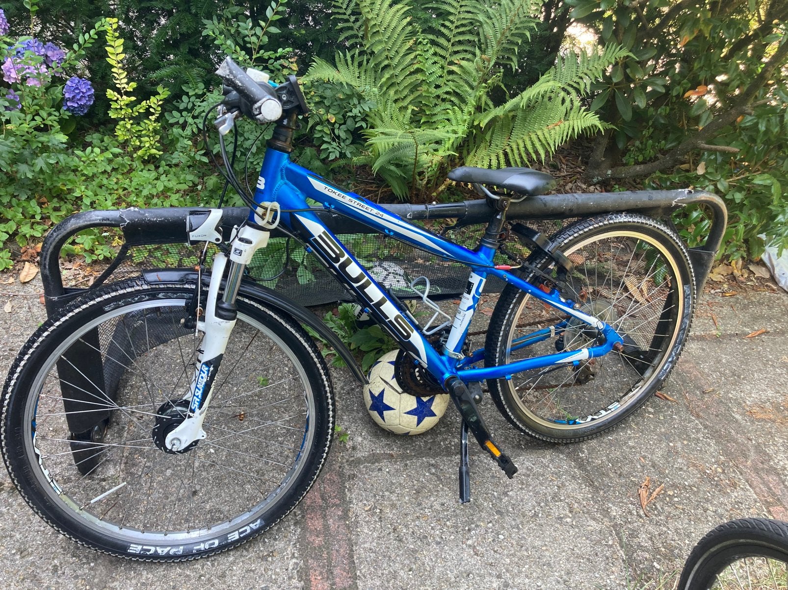 Bulls Fiets 24 inch - Opknapper, Fietsen en Brommers, Fietsen | Heren | Herenfietsen, Gebruikt, Versnellingen, Minder dan 49 cm