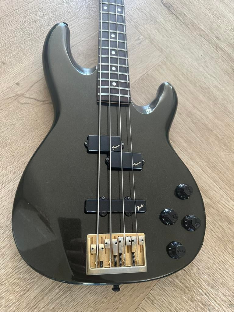 Fender Precision Lyte Japan 1991, Ophalen of Verzenden, Zo goed als nieuw