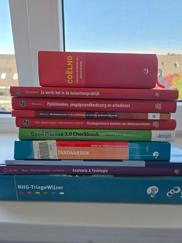 Boeken opleiding doktersassistente (2013-2016), Ophalen, Zo goed als nieuw, School, Studie en Wetenschap