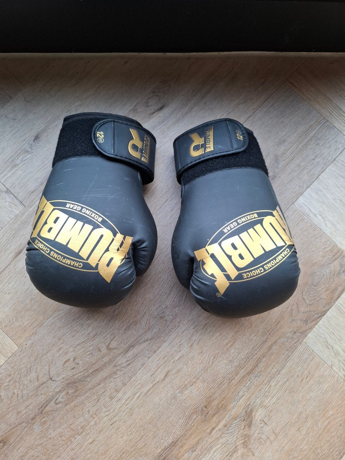 Rumble Bokshandschoenen 12 oz - Zo goed als nieuw, Ophalen of Verzenden, Zo goed als nieuw, Bokshandschoenen