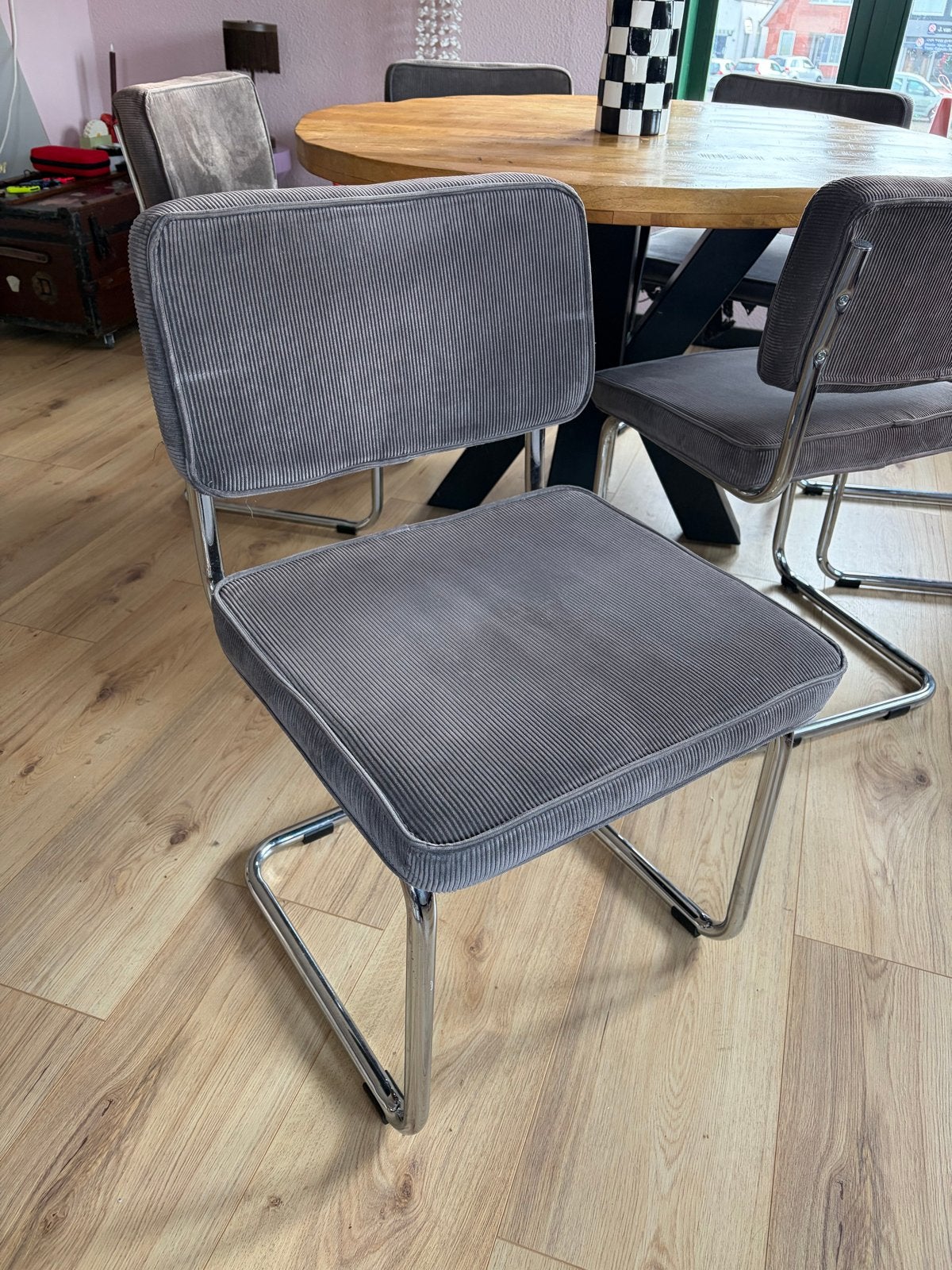 6 ribfluwelen / suede buisframestoelen grijs, Huis en Inrichting, Stoelen, Ophalen, Gebruikt, Vijf, Zes of meer stoelen, Retro