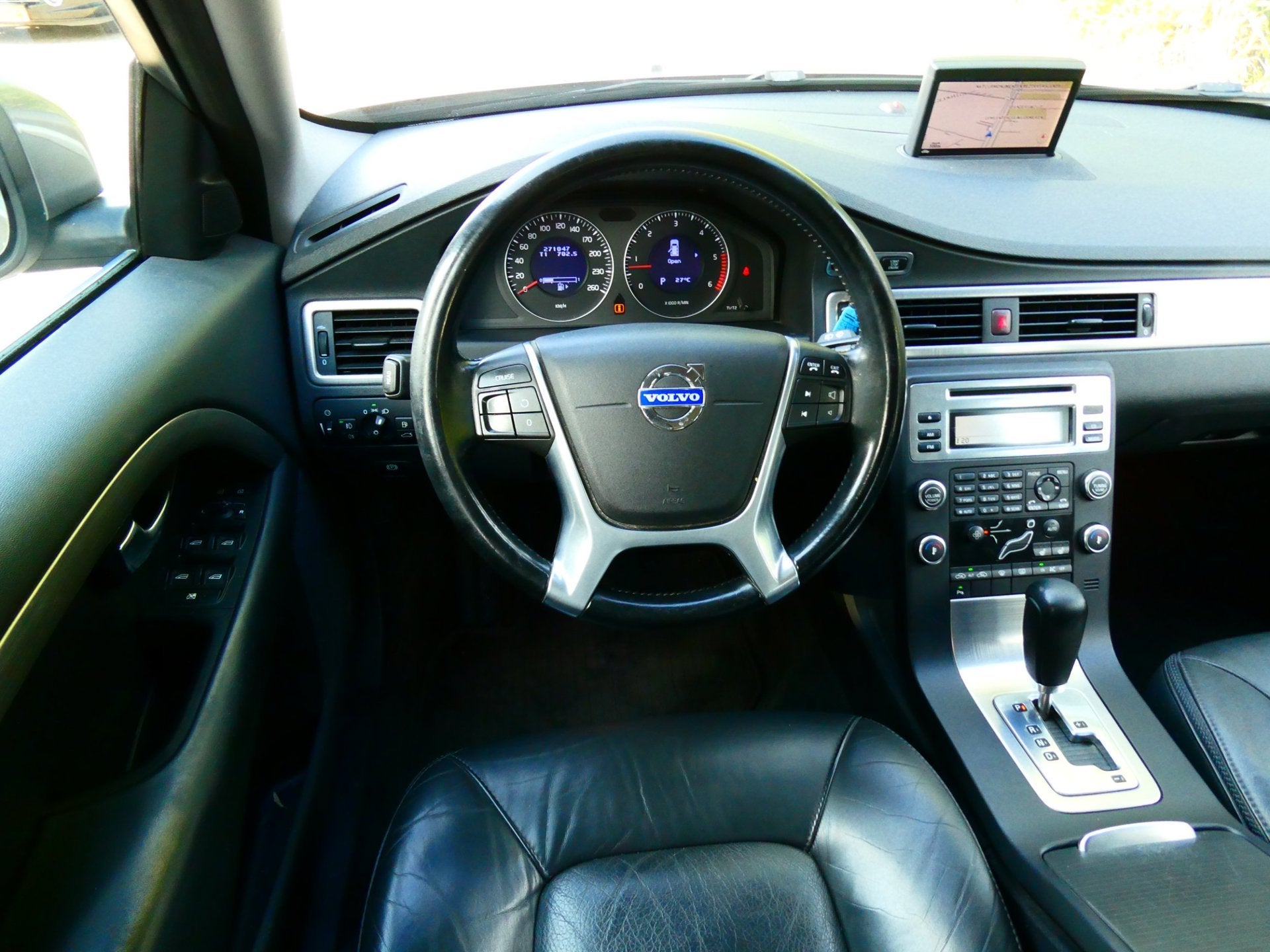 Volvo XC70 2.4D 176pk Automaat 1e eig. Leder Navi Trekhaak 1, Auto's, Zwart, 1634 kg, XC70, Diesel