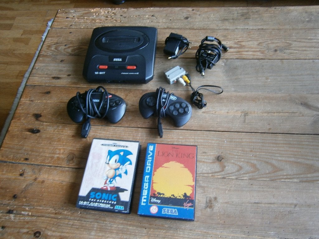 Sega Mega Drive met spellen, Spelcomputers en Games, Mega Drive, Met 2 controllers, Ophalen of Verzenden, Gebruikt
