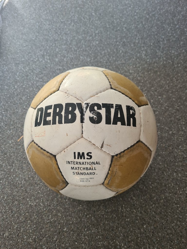 Meerdere leren voetballen (DerbyStar, Adidass, Puma), Sport en Fitness, Voetbal, Maat XS of kleiner, Ophalen of Verzenden, Gebruikt