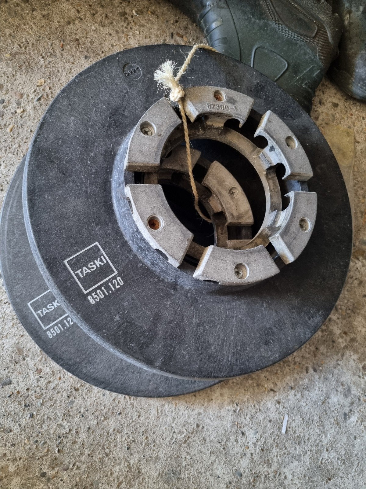 TASKI Schrobborstels voor vloerreinigingsmachine (2 stuks), Ophalen of Verzenden