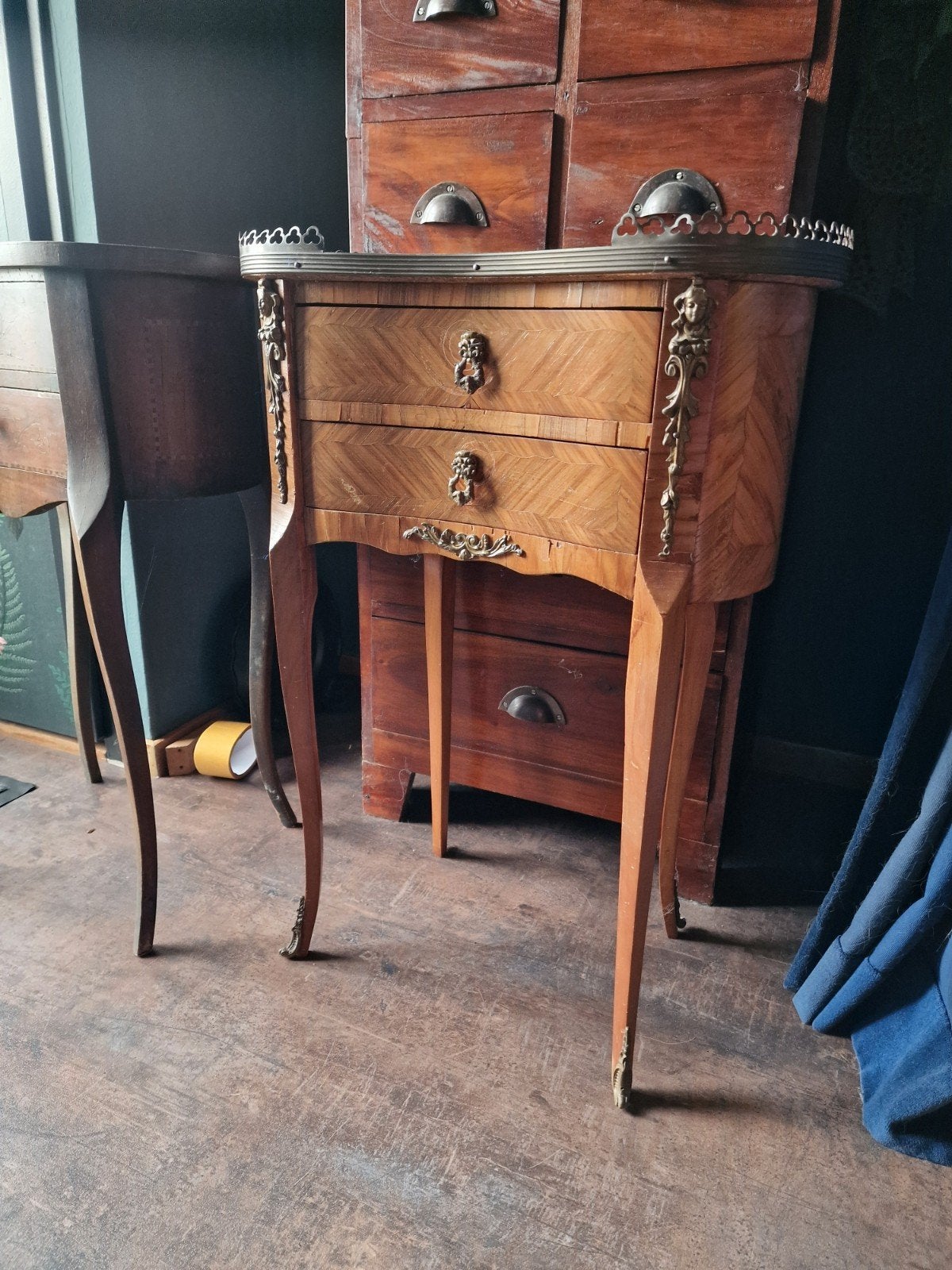 Barok of Rococo stijl bijzet tafel hout, Ophalen, Minder dan 55 cm, Gebruikt, Rococo