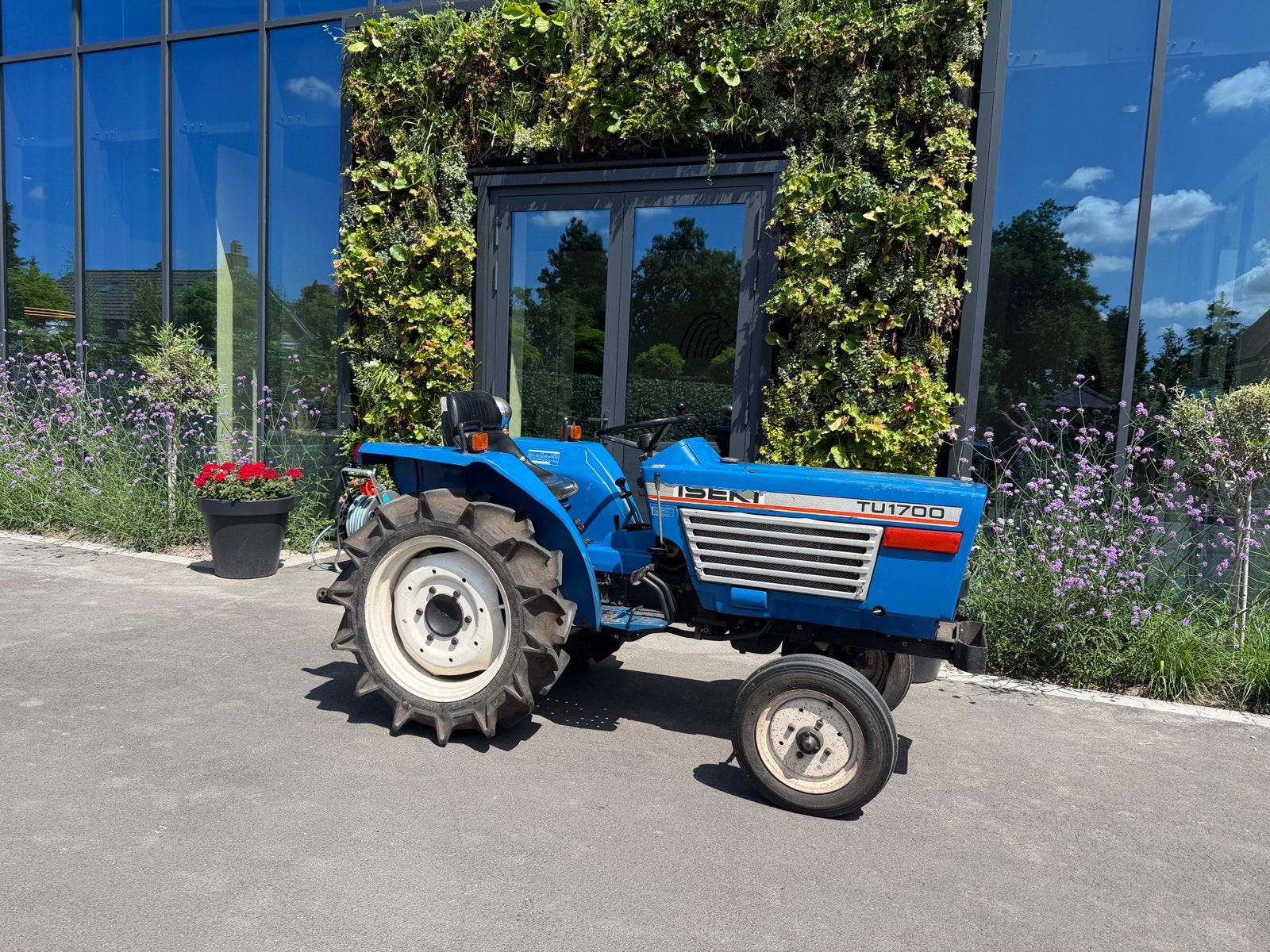 Iseki TU1700 Compacte Tractor, Ophalen