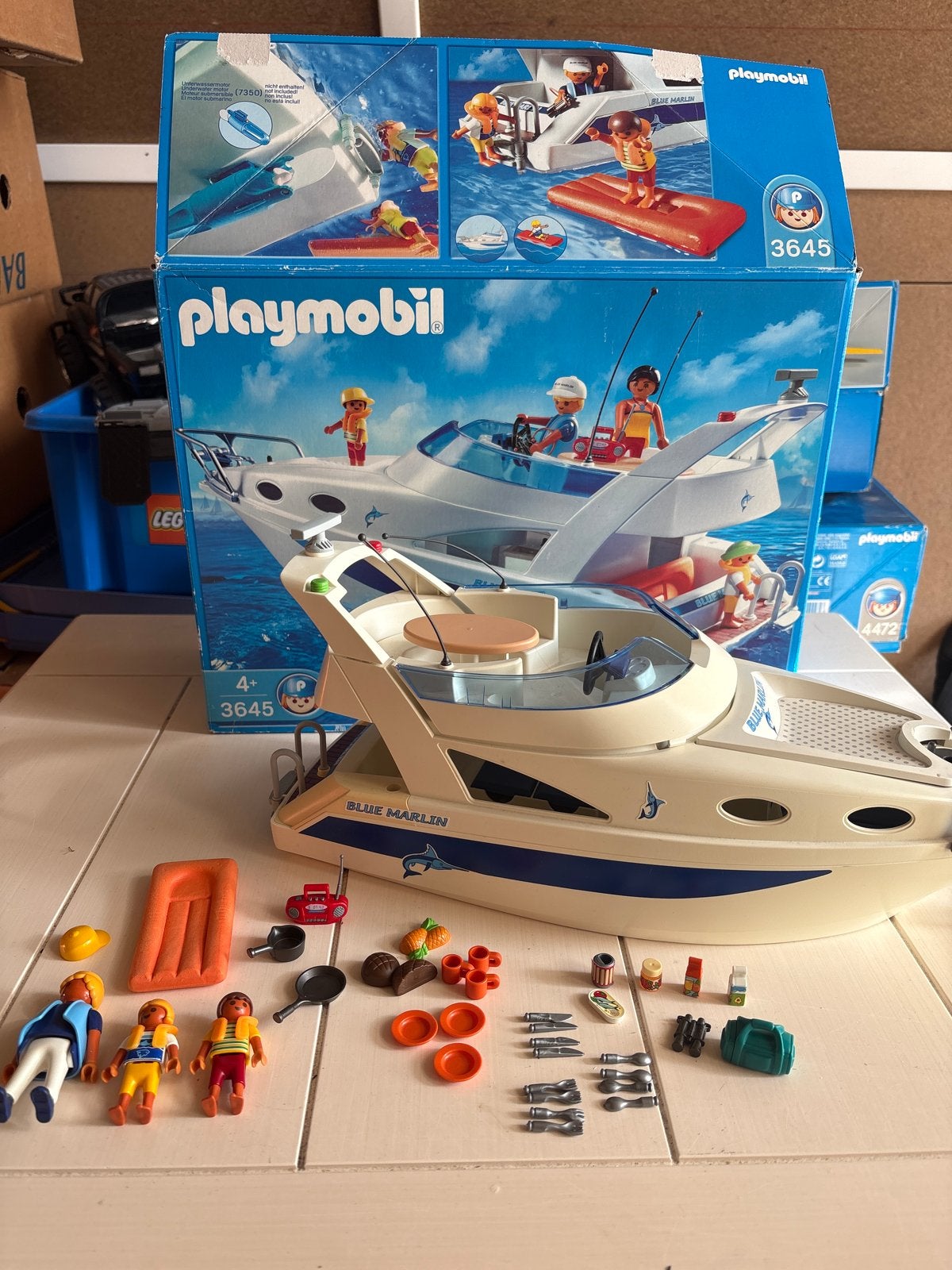Playmobil 3645 Blue Marlin Jacht met Familie en Accessoires, Gebruikt, Complete set, Ophalen of Verzenden, Boot/Schip