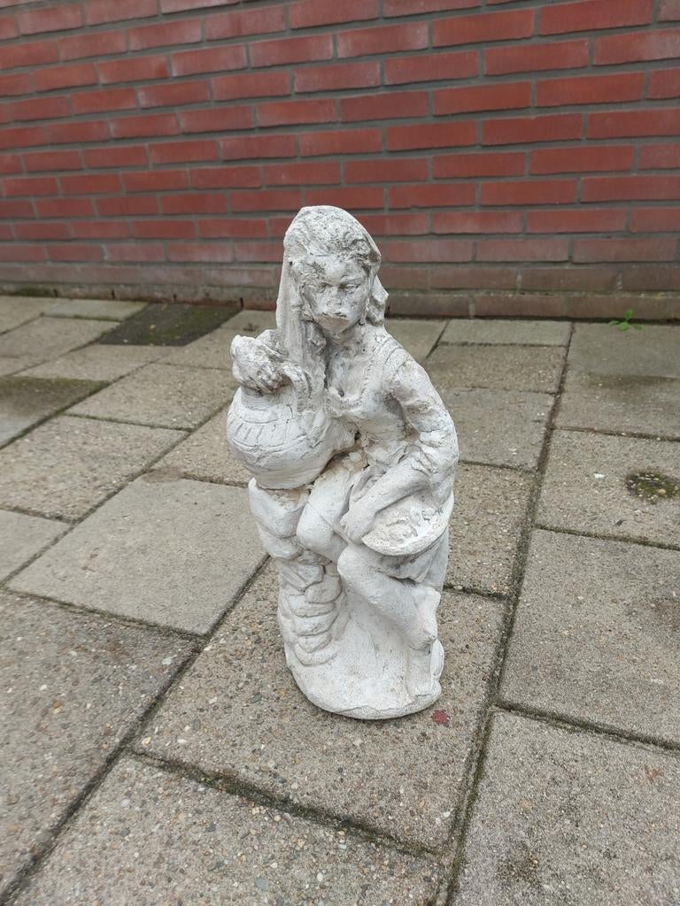 Beeldje meisje met kruik - Tuinbeeld, Verzamelen, Ophalen, Gebruikt, Mens