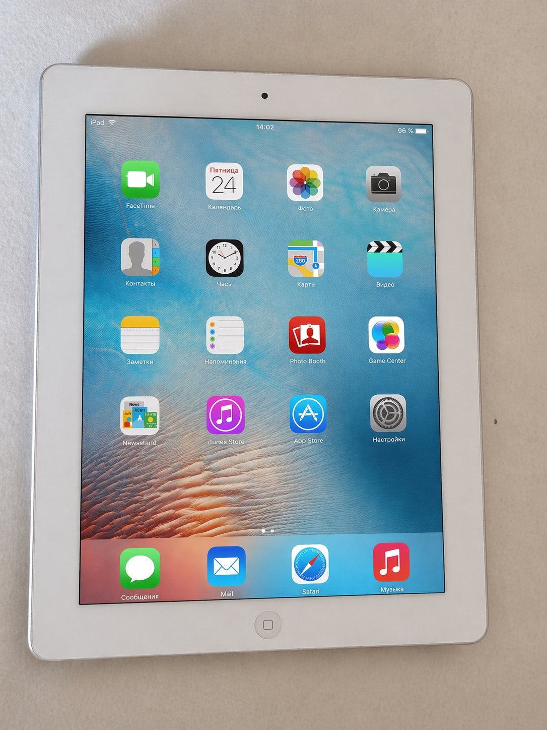 Apple iPad 64GB - Kleine barst, lichte krasjes, werkt perfec, Computers en Software, Apple iPads, Gebruikt, Apple iPad, Wi-Fi