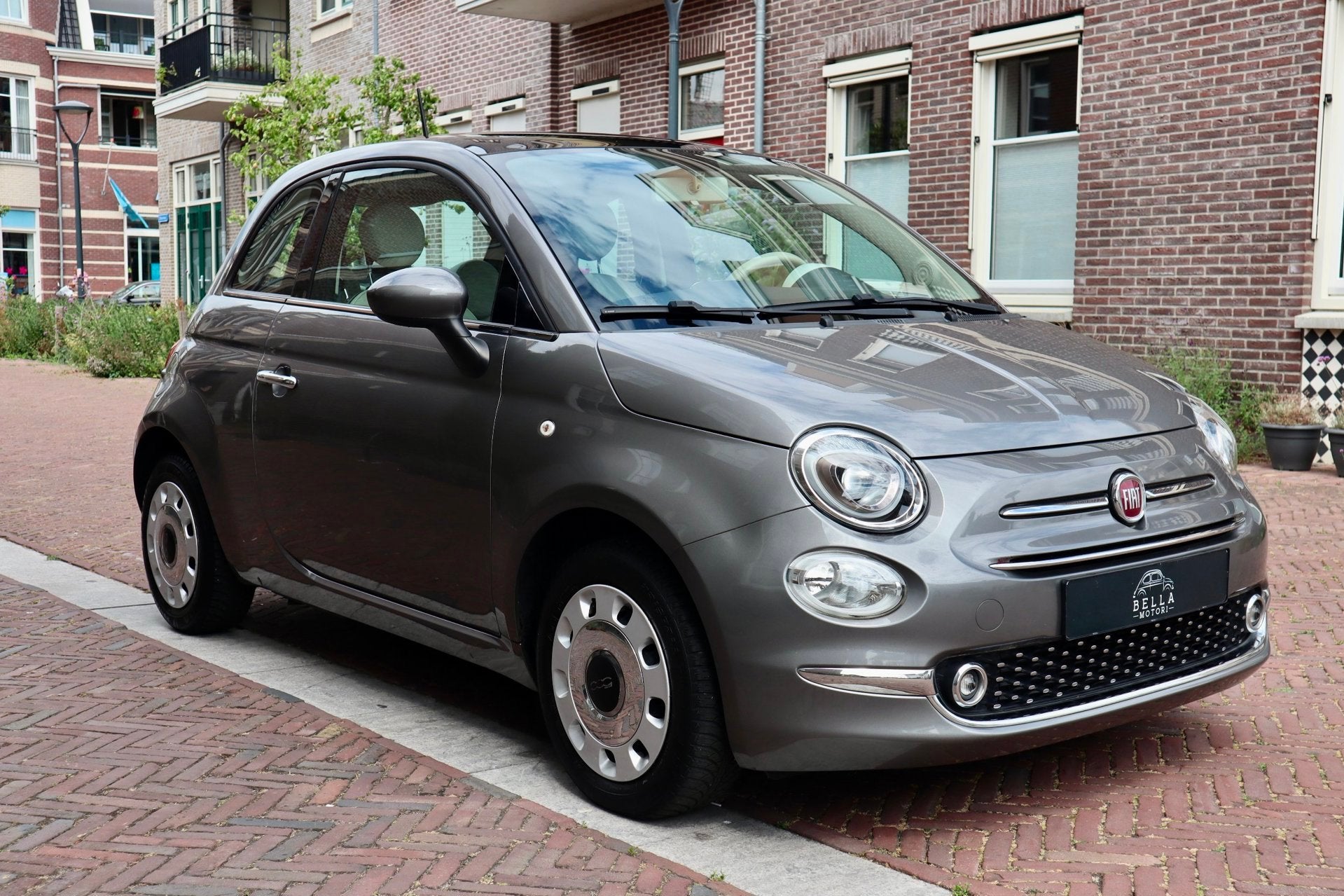 Fiat 500 1.2 Lounge| RIJKLAARPRIJS | Panoramadak | Comfort-p, Voorwielaandrijving, Dealer onderhouden, Gebruikt, 840 kg