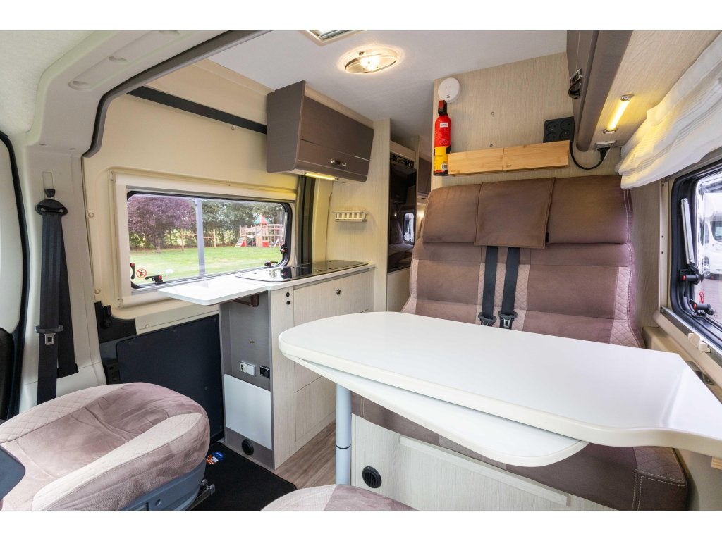 Chausson Twist 697 V Enkele bedden 2018 Webasto 42DKM, Caravans en Kamperen, Campers, Luifel, Tot en met 2, 6 tot 7 meter, Startonderbreker