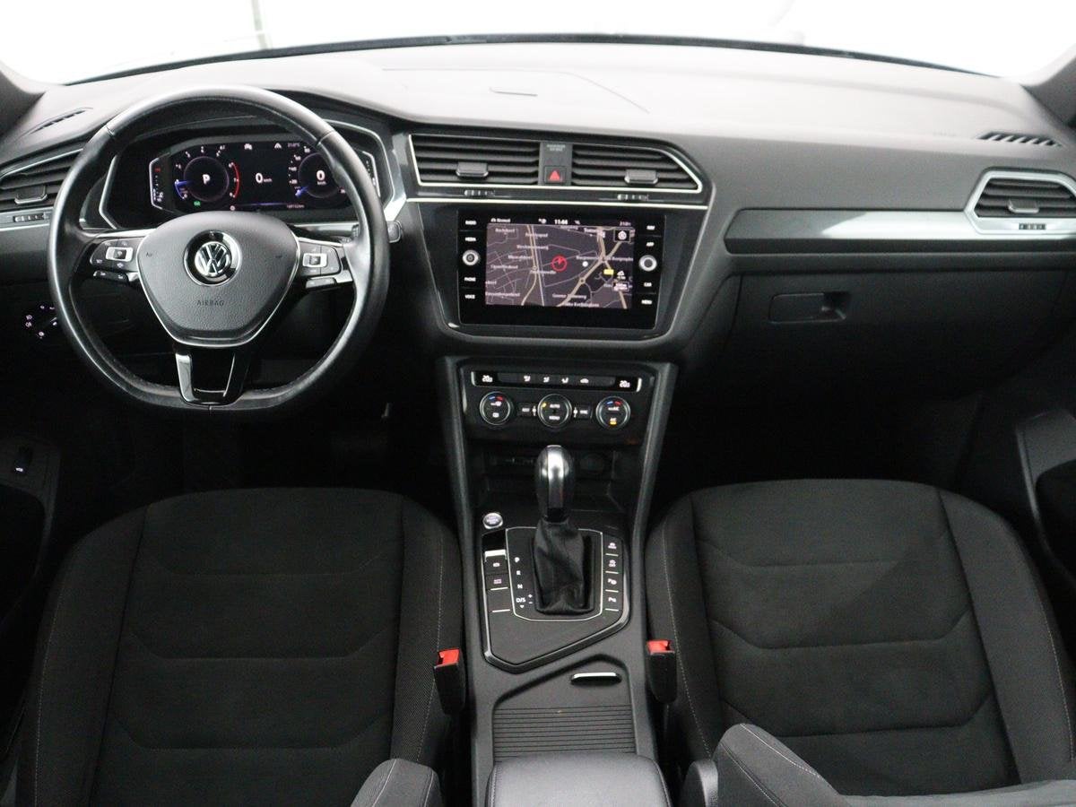 Volkswagen Tiguan Allspace 1.5 TSI Comfortline Business R-Li, Stof, 150 pk, 7 stoelen, Zwart