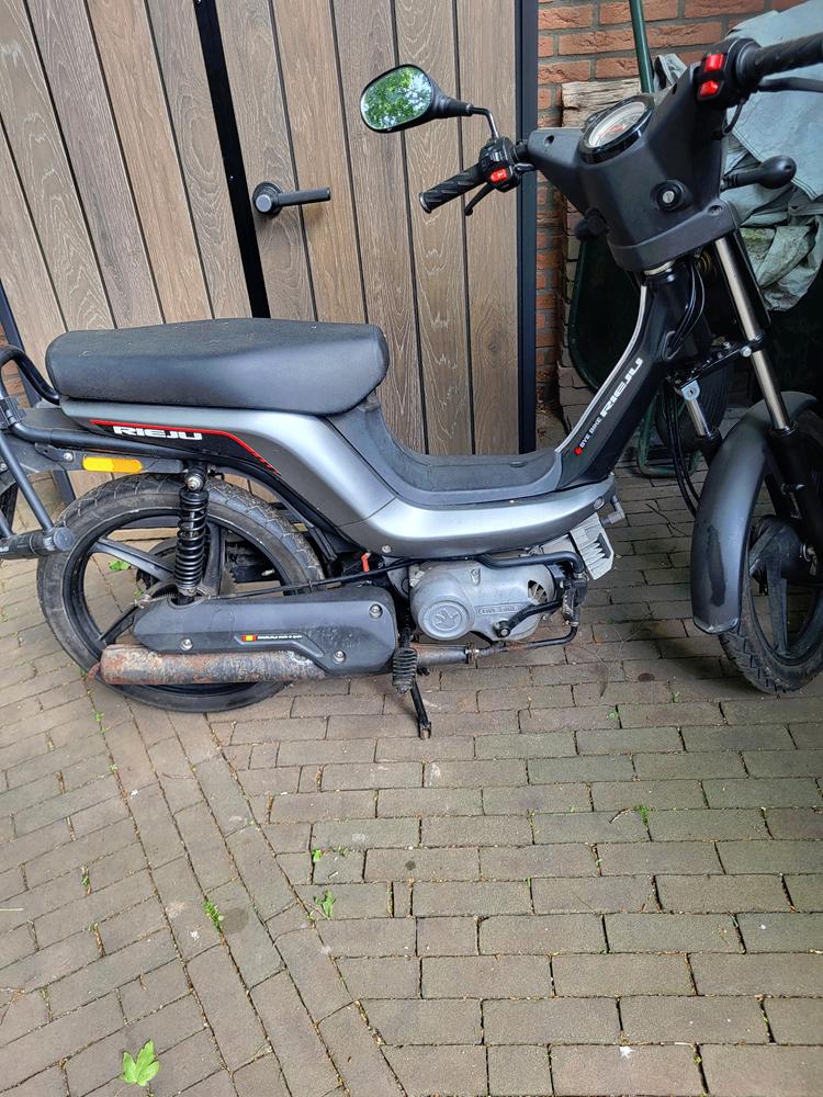 GEVRAAGD: uitlaat snor Rieju Bye Bike BB4, Ophalen of Verzenden, Gebruikt, Uitlaat, Rieju Bye Bike BB4