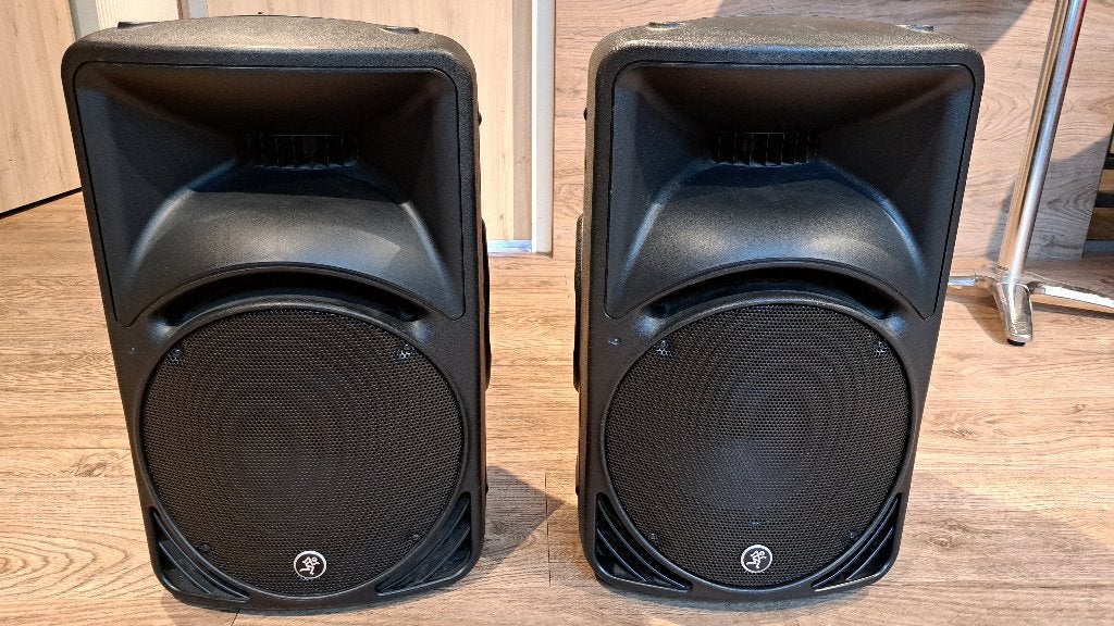 2 x mackie SRM 450 defect, Ophalen, Gebruikt, Minder dan 500 watt, P.A.