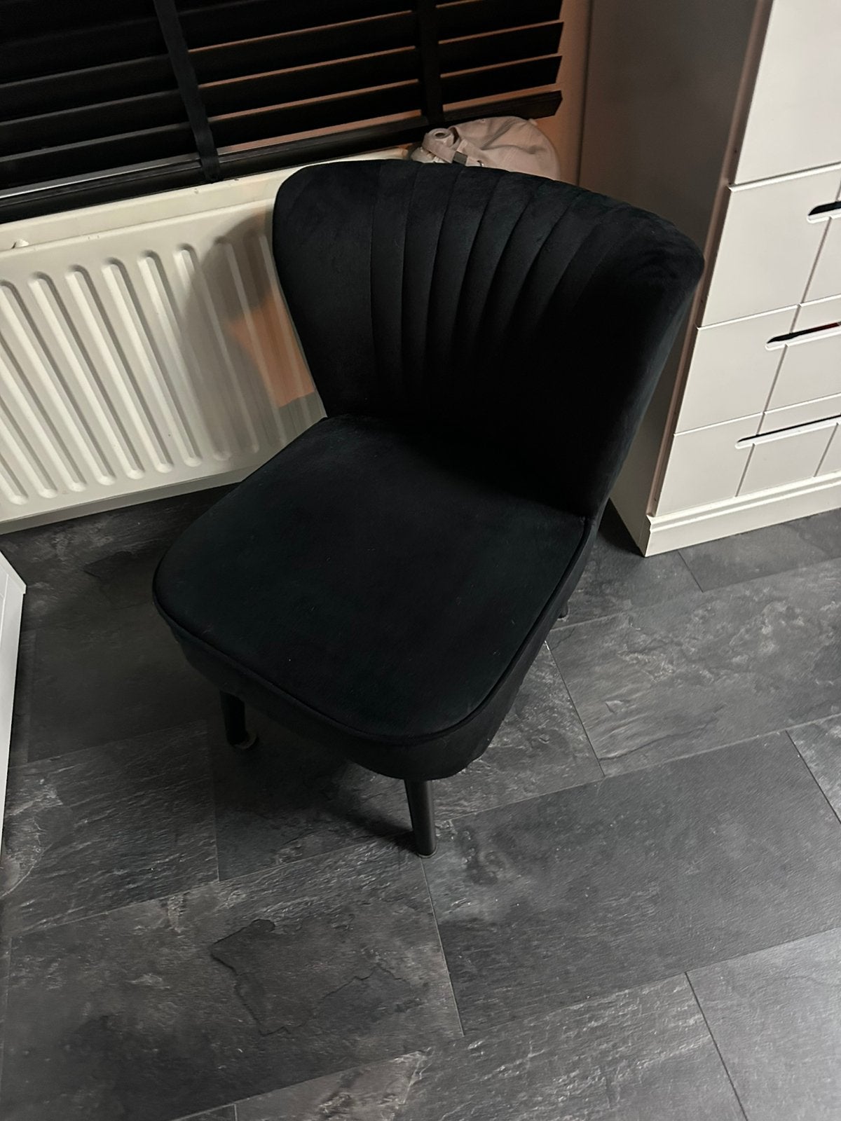 Dieozwart velvet look a llike fauteuiltje, Ophalen, Zo goed als nieuw, Minder dan 50 cm