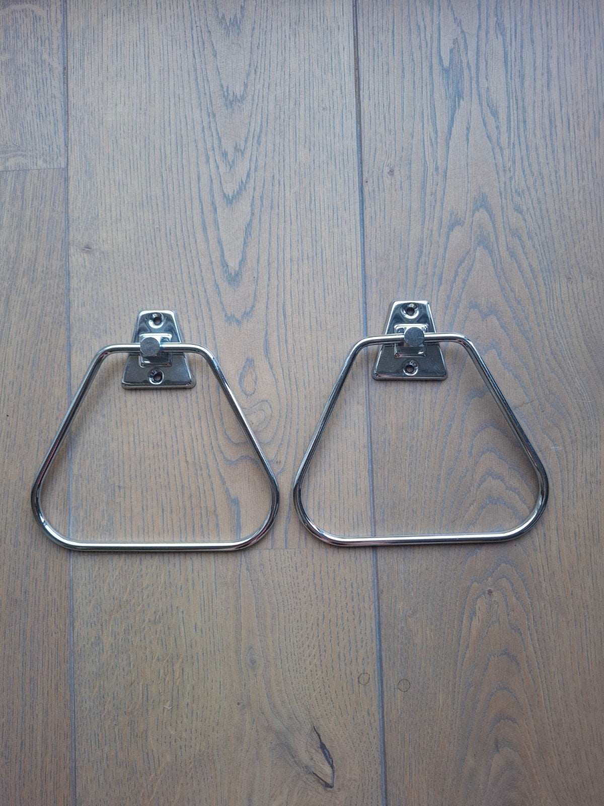 2x Handdoekring - Chroom - Driehoekig, Ophalen of Verzenden, Gebruikt, Zilver, Handdoekenrek
