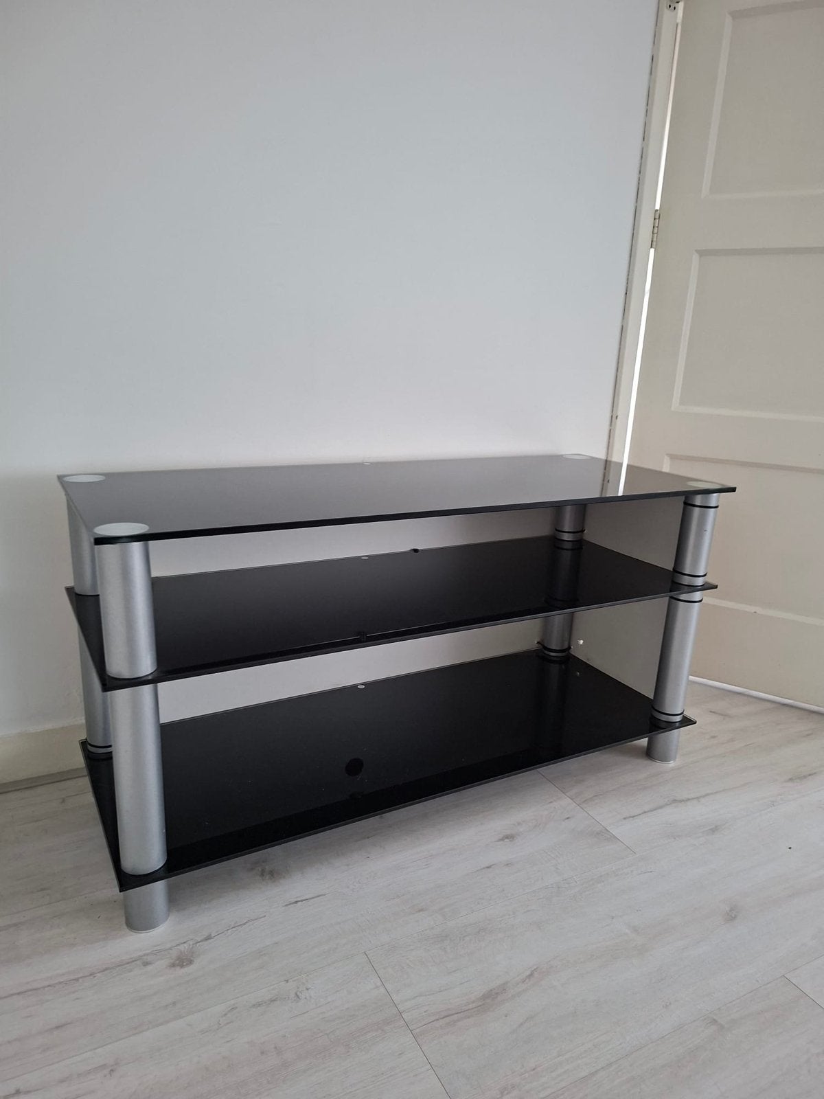 TV-kast, Ophalen, Zo goed als nieuw