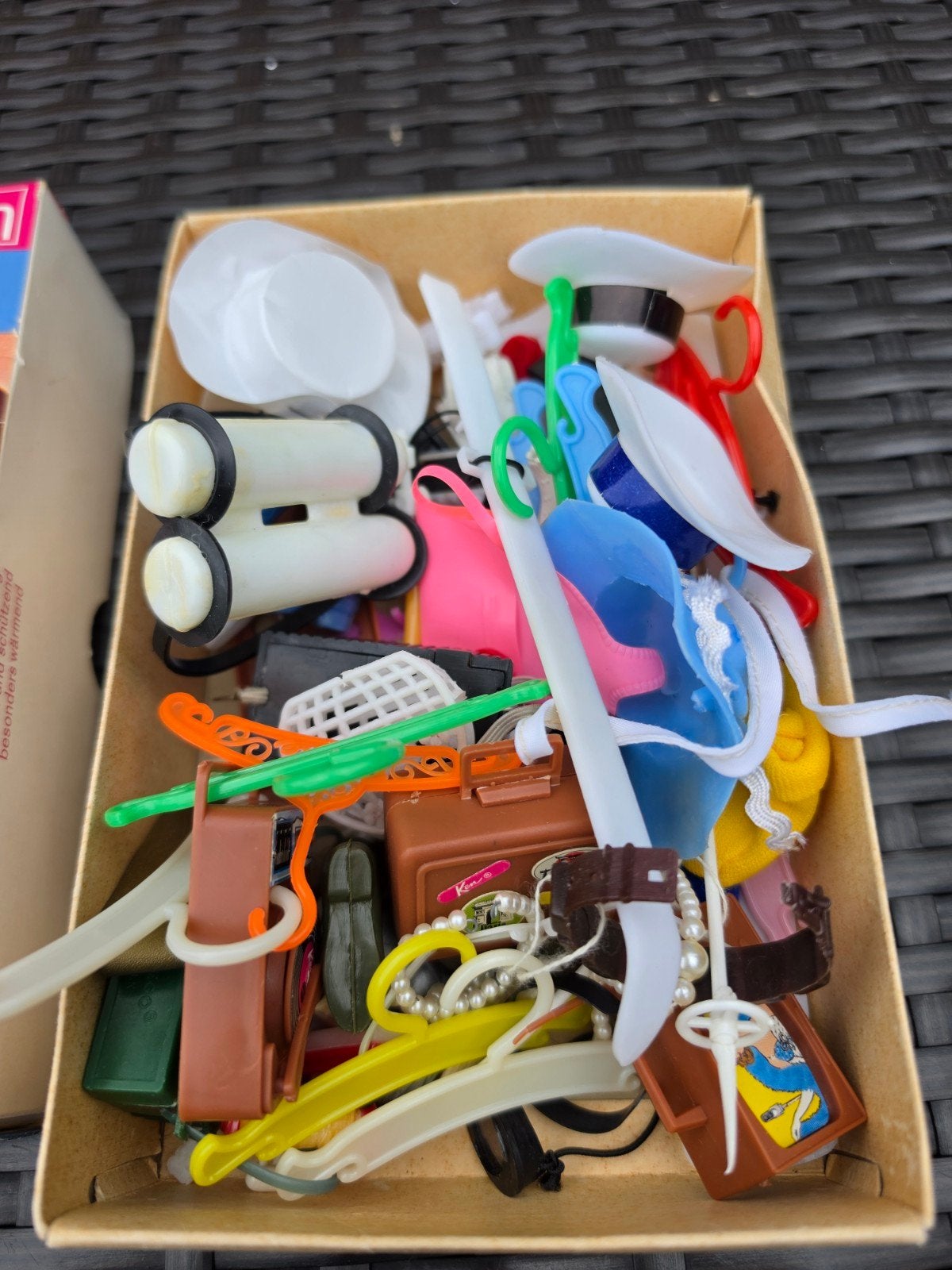 Poppenhuis Spullen: Divers Klein Speelgoed., Ophalen of Verzenden, Gebruikt, Decoratie