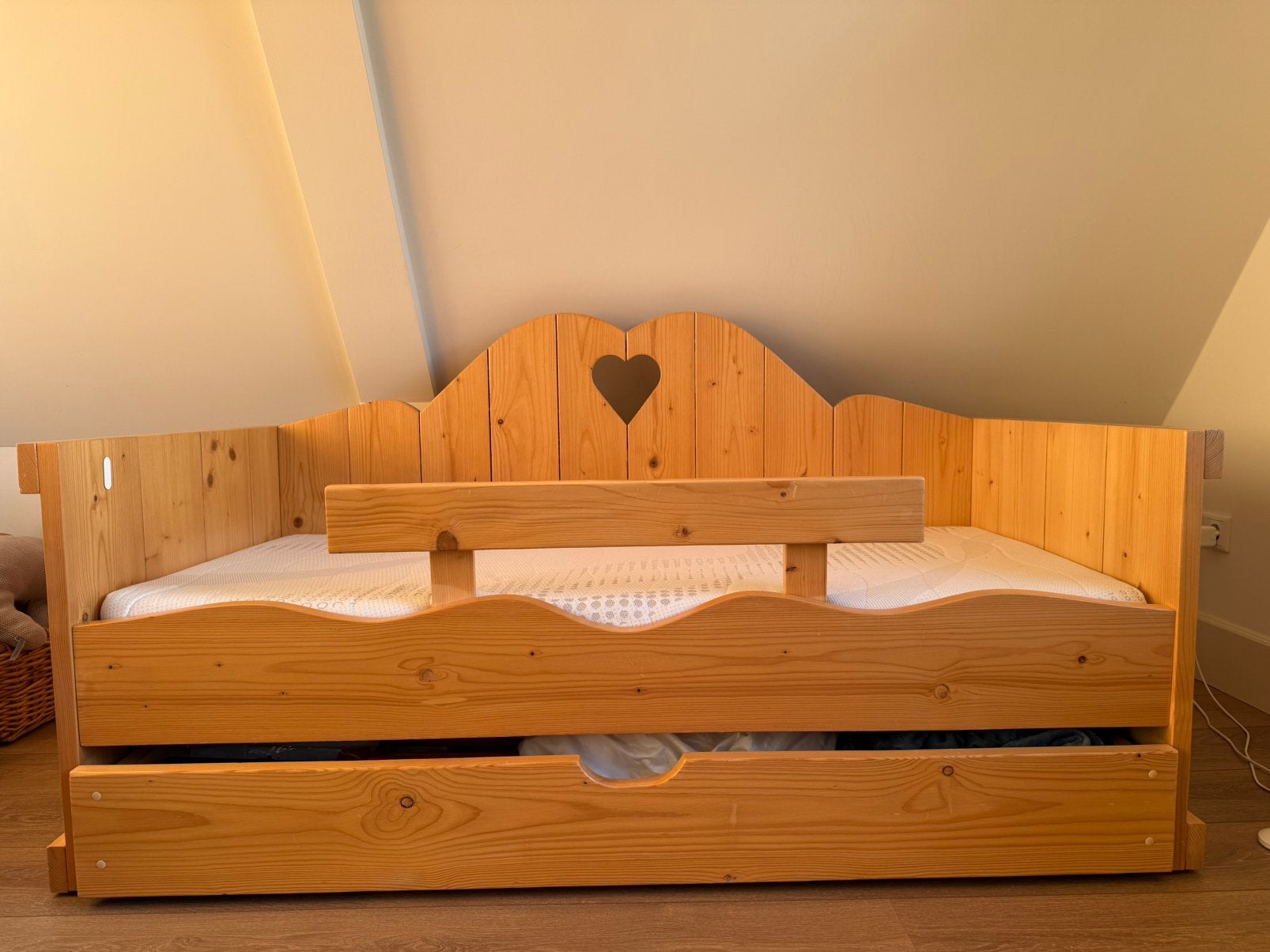 Kinderbed Isabelle, Kinderen en Baby's, 70 tot 85 cm, 140 tot 160 cm, Zo goed als nieuw, Ophalen