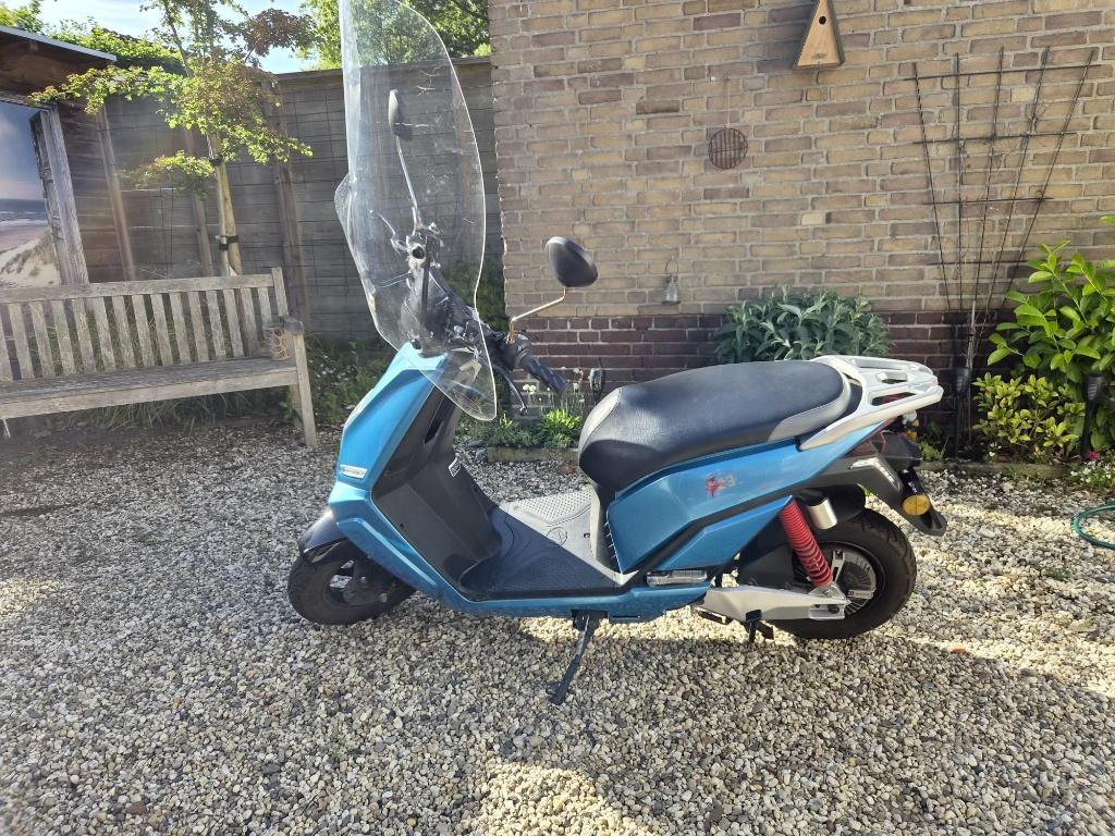 Lifan deluxe e3 elektrische snor scooter blauw, Elektrisch, Zo goed als nieuw, Ophalen, Overige merken