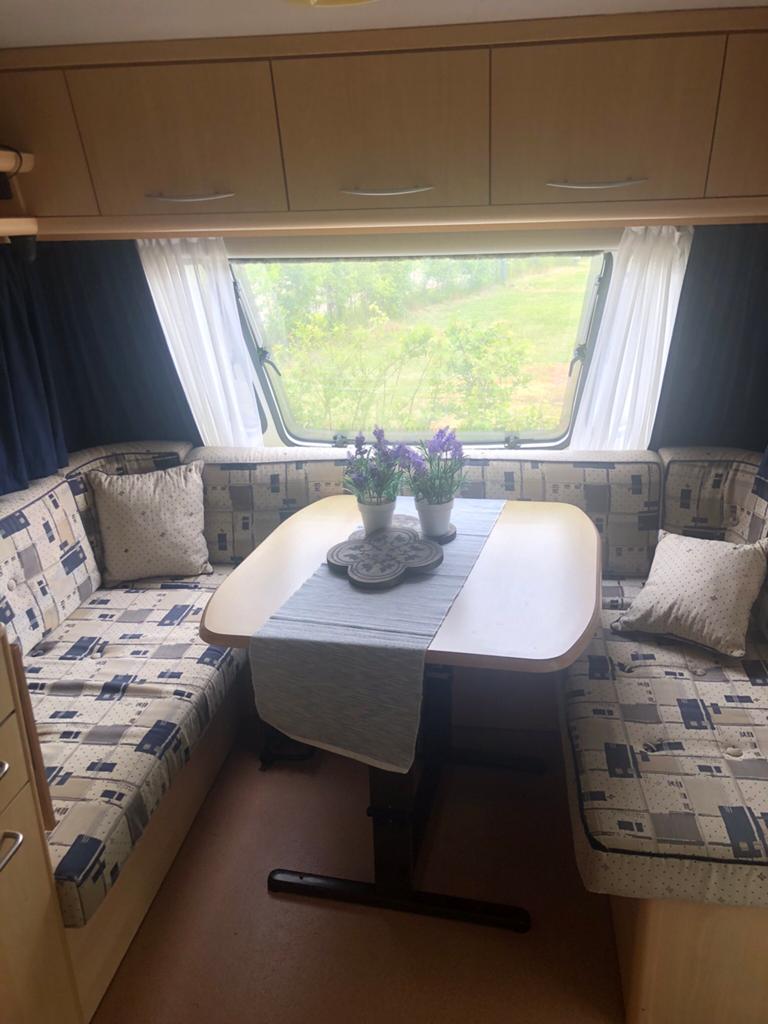 Caravan met mover en dakluik, Caravans en Kamperen, Caravans, Mover, Chateau, Vast bed, Rondzit