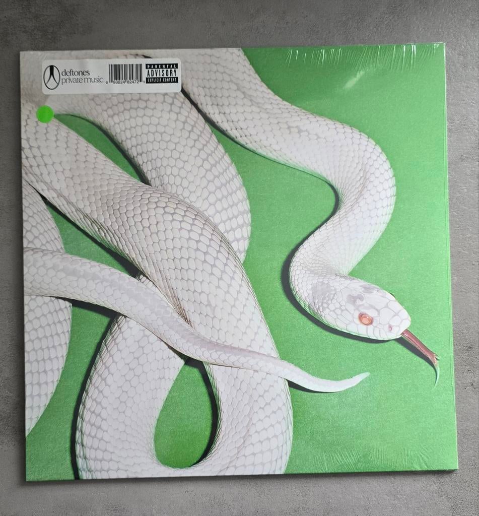 Deftones - Private Music op Geel Vinyl (USA Walmart Editie), Ophalen of Verzenden, Nieuw in verpakking, 12 inch
