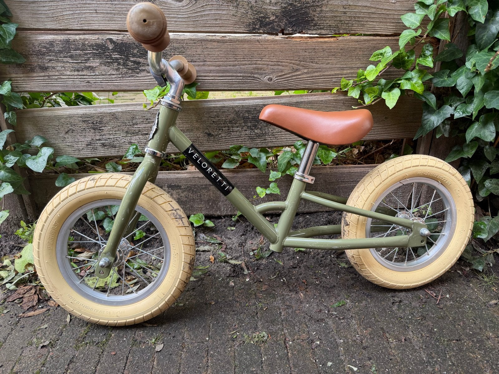 Veloretti 2-in-1 Loopfiets/Driewieler Olijfgroen, Fietsen en Brommers, Fietsen | Kinderfietsjes, Ophalen, Gebruikt, Minder dan 16 inch