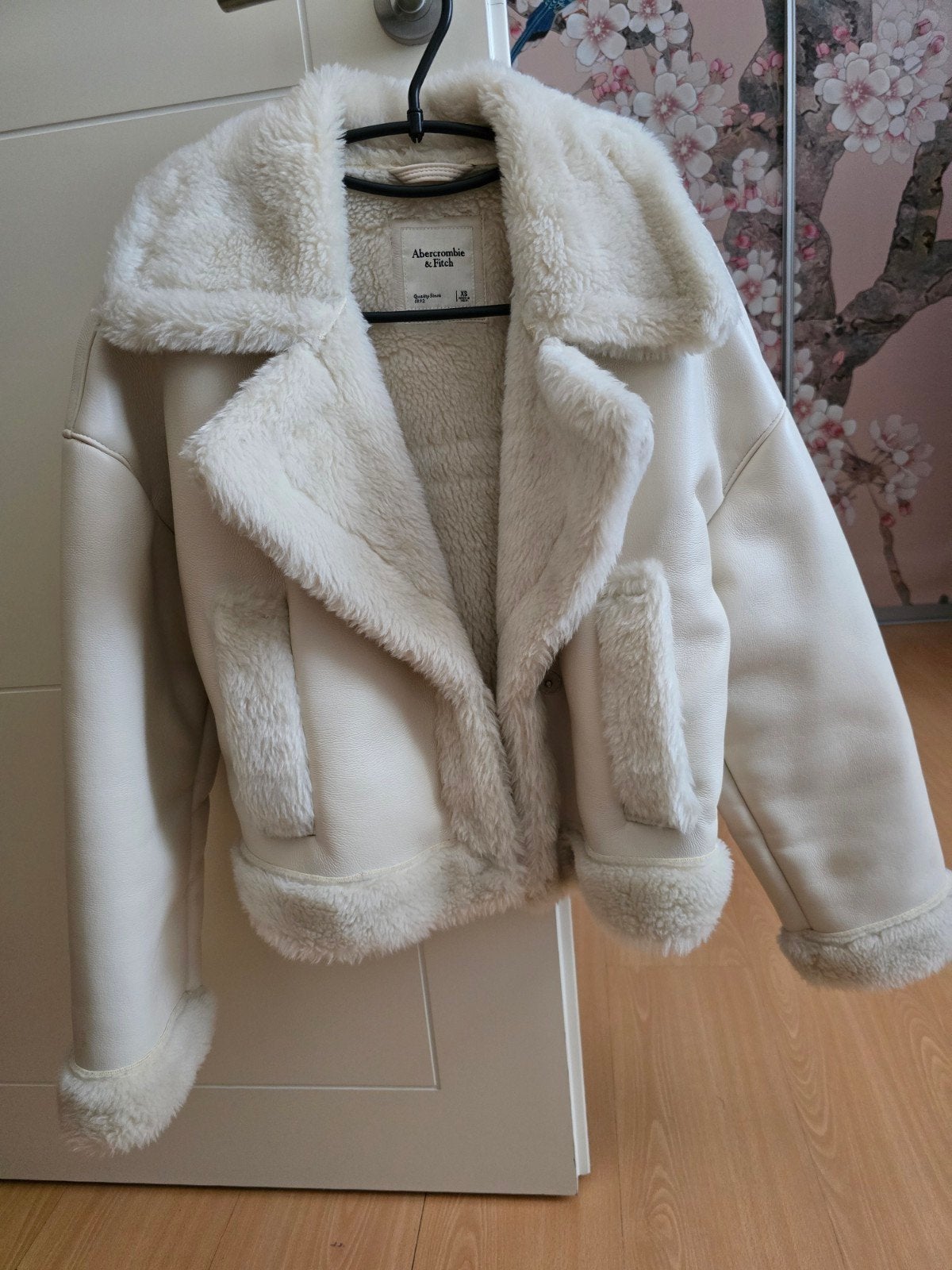 Abercromby&Fitch jasje, wolwit, 1x gedragen, xs, Abercrombie & Fitch, Ophalen of Verzenden, Zo goed als nieuw, Wit