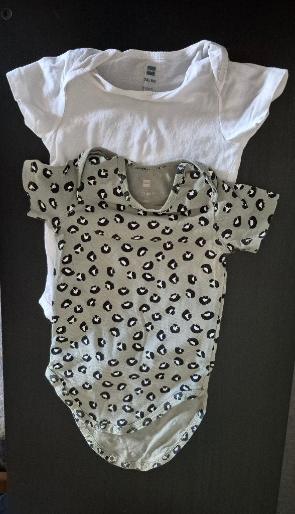 Rompers - 4 stuks € 3,00- maat 74/80 -, Kinderen en Baby's, Babykleding | Baby-kledingpakketten, Ophalen, Gebruikt, Maat 74