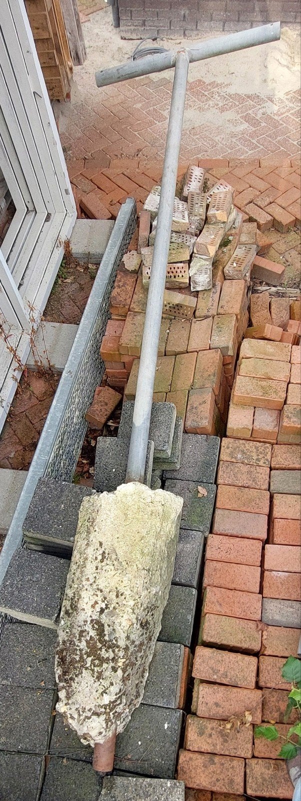 Waslijn paal met betonvoet - 2.11m (boven gronds), Tuin en Terras, Ophalen, Gebruikt, Overige typen