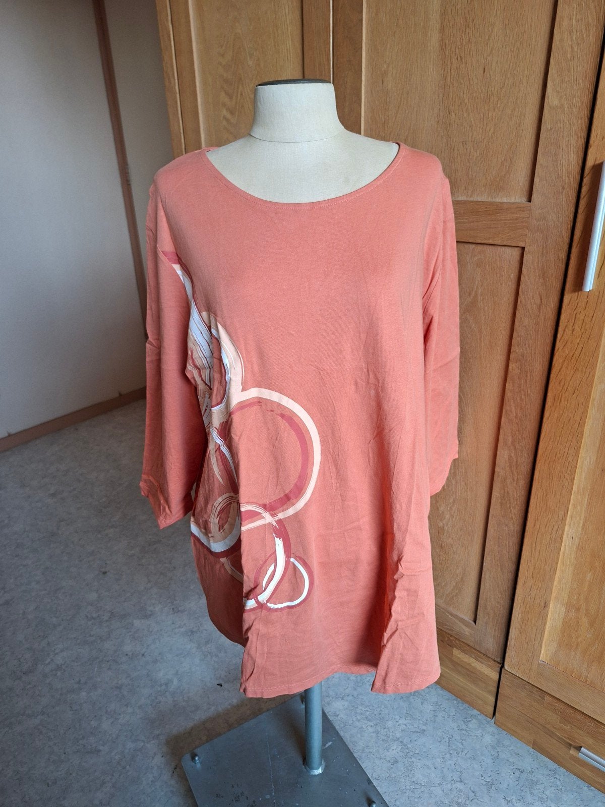 Koraalkleurig shirt met driekwart mouw en aparte vorm, Ophalen of Verzenden, Gedragen, Maat 46/48 (XL) of groter, Lange mouw