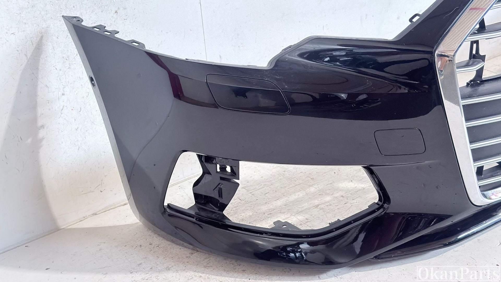 Audi A6 4K C8 voorbumper 4K0807437A, Auto-onderdelen, Gebruikt, Voor, AUDI AG, Auto-Union-Strasse 1
85045  Ingolstadt, DE