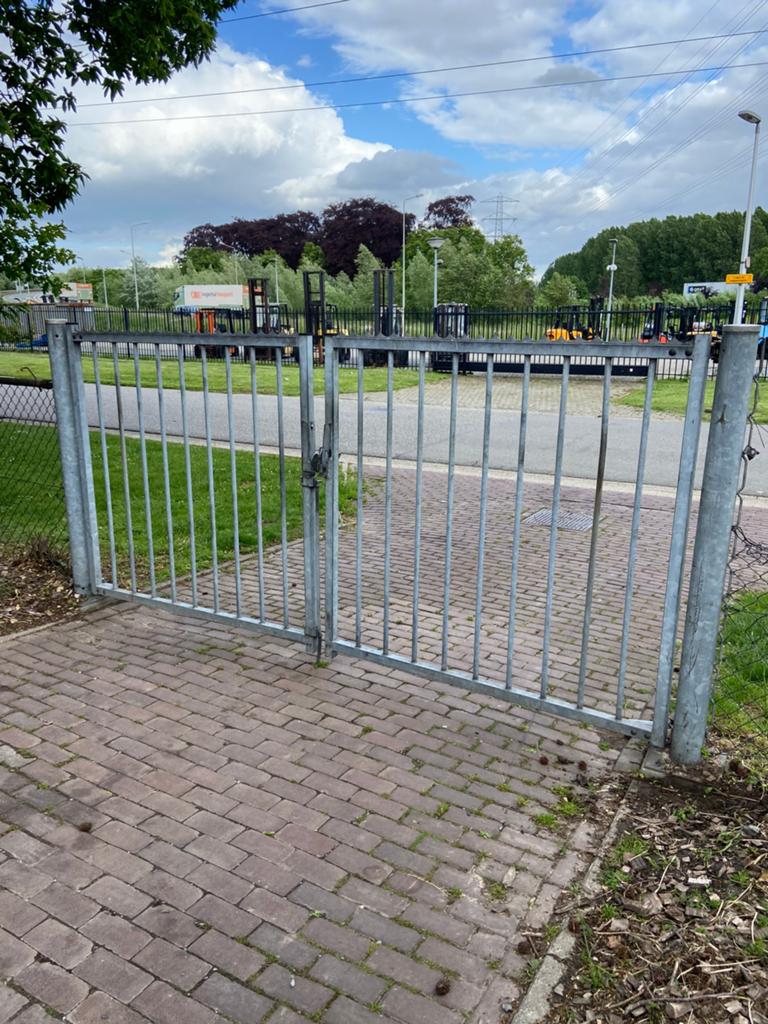 Gegalvaniseerde Poort te koop 1.50 bij 3.20, Ophalen of Verzenden, Zo goed als nieuw, IJzer