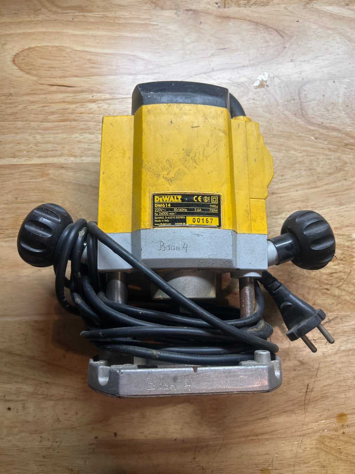 DeWalt DW614 Bovenfrees (750W) - Werking Onbekend, Doe-het-zelf en Verbouw, Gereedschap | Freesmachines, Gebruikt, Ob, Dewalt