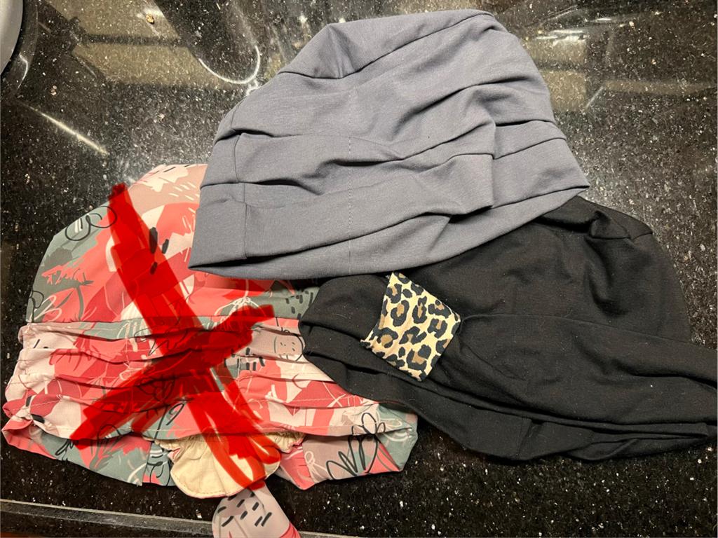 Gratis 2 chemo mutsjes, Ophalen of Verzenden, Zo goed als nieuw, Sjaal