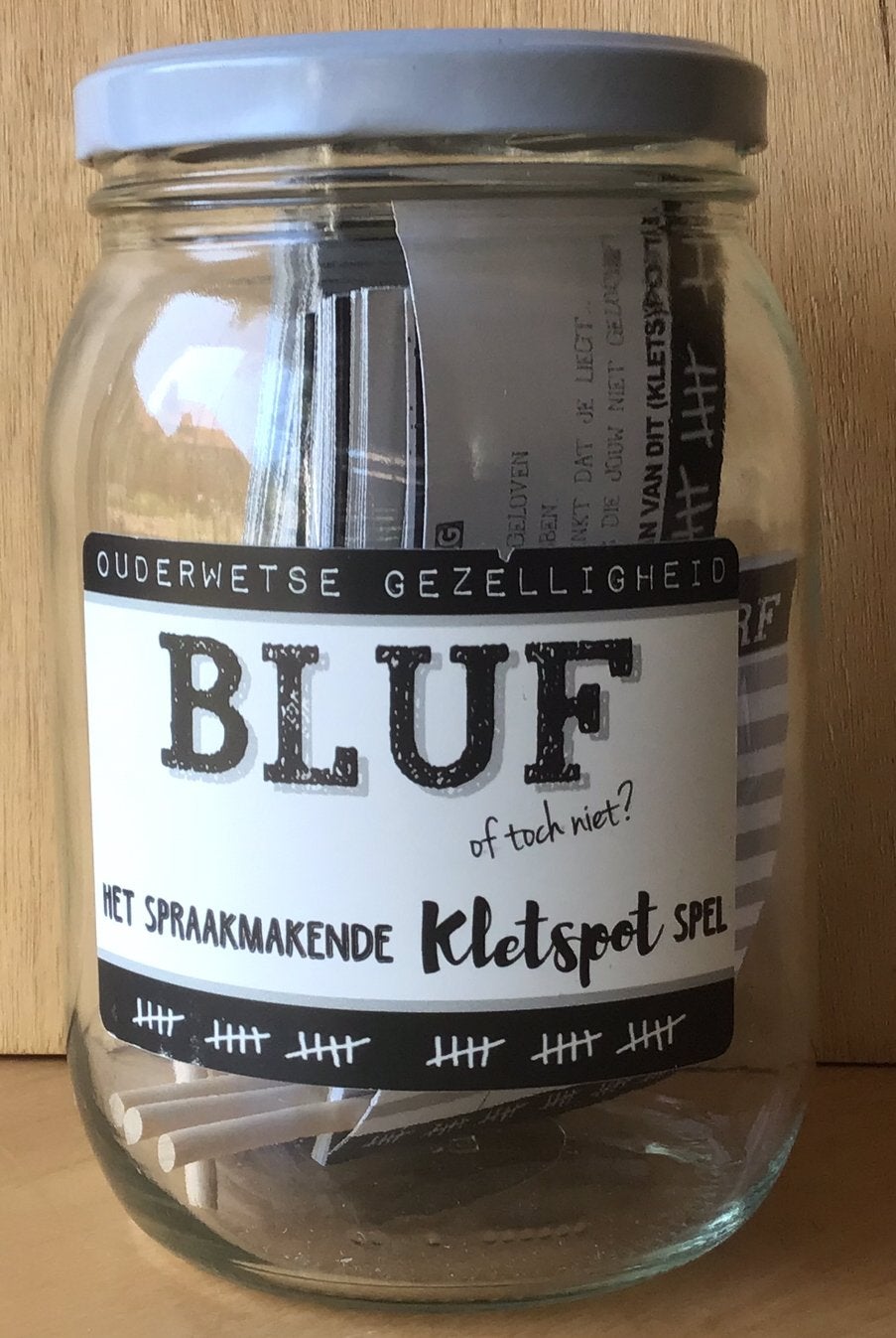 Bluf - het spraakmakende Kletspot spel - vanaf 12 jaar, Vijf spelers of meer, Ophalen of Verzenden, Zo goed als nieuw, Kletspot
