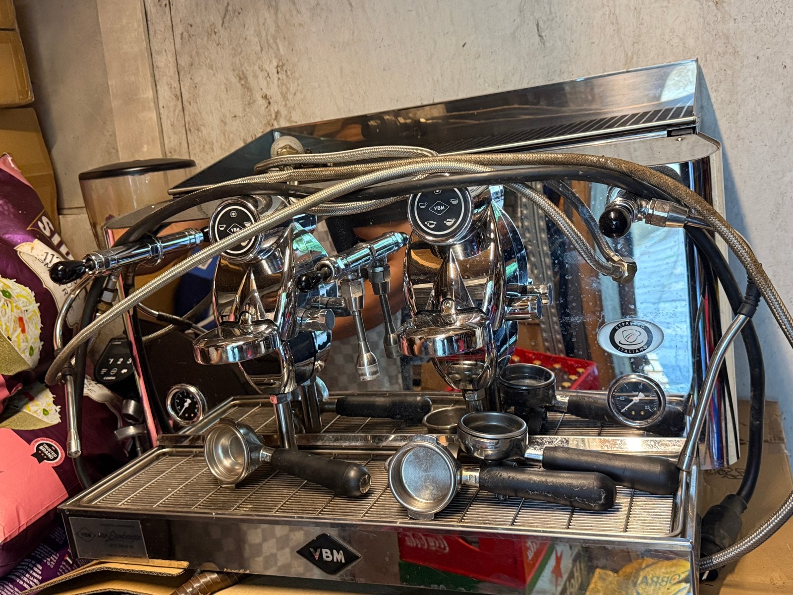 VBM Espresso machine met Compak koffiemolen, Stoompijpje, Gebruikt, Espresso apparaat, 10 kopjes of meer