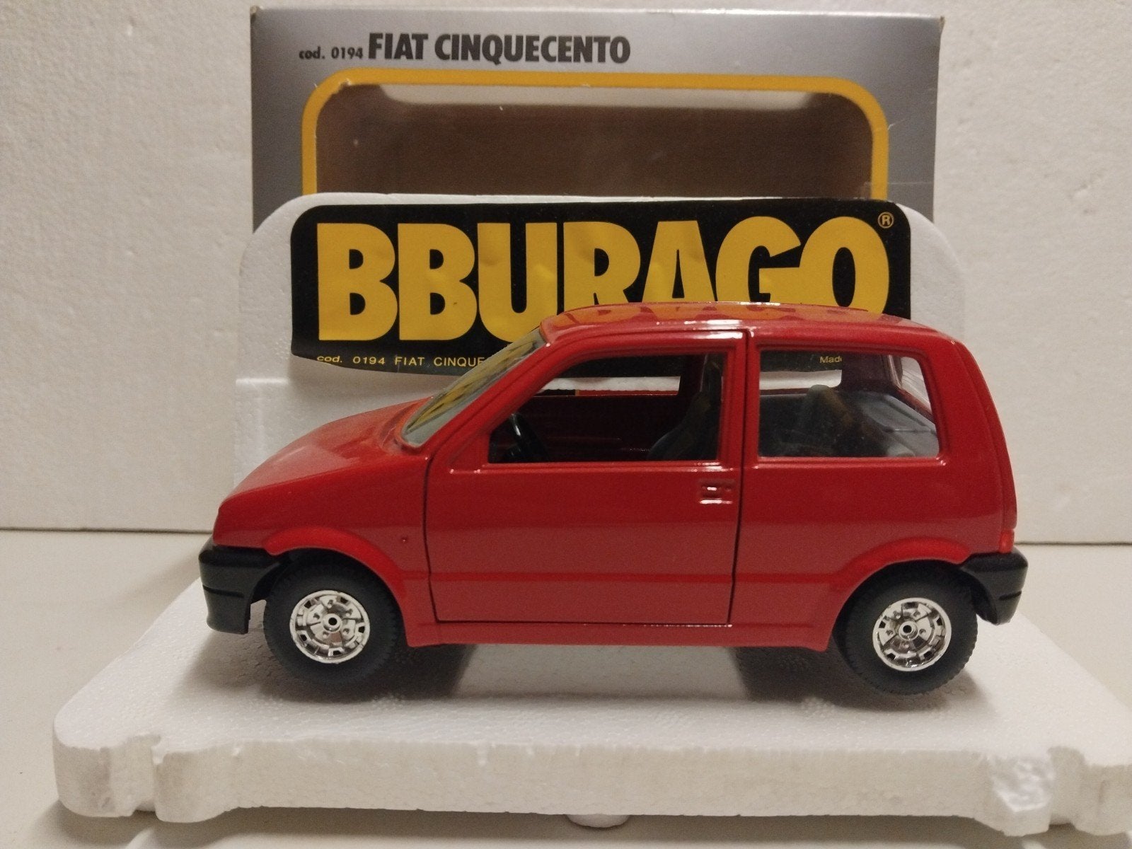 Fiat Cinquecento rood Bburago metal 1:18 KRD, Ophalen of Verzenden, Zo goed als nieuw, Auto, Bburago
