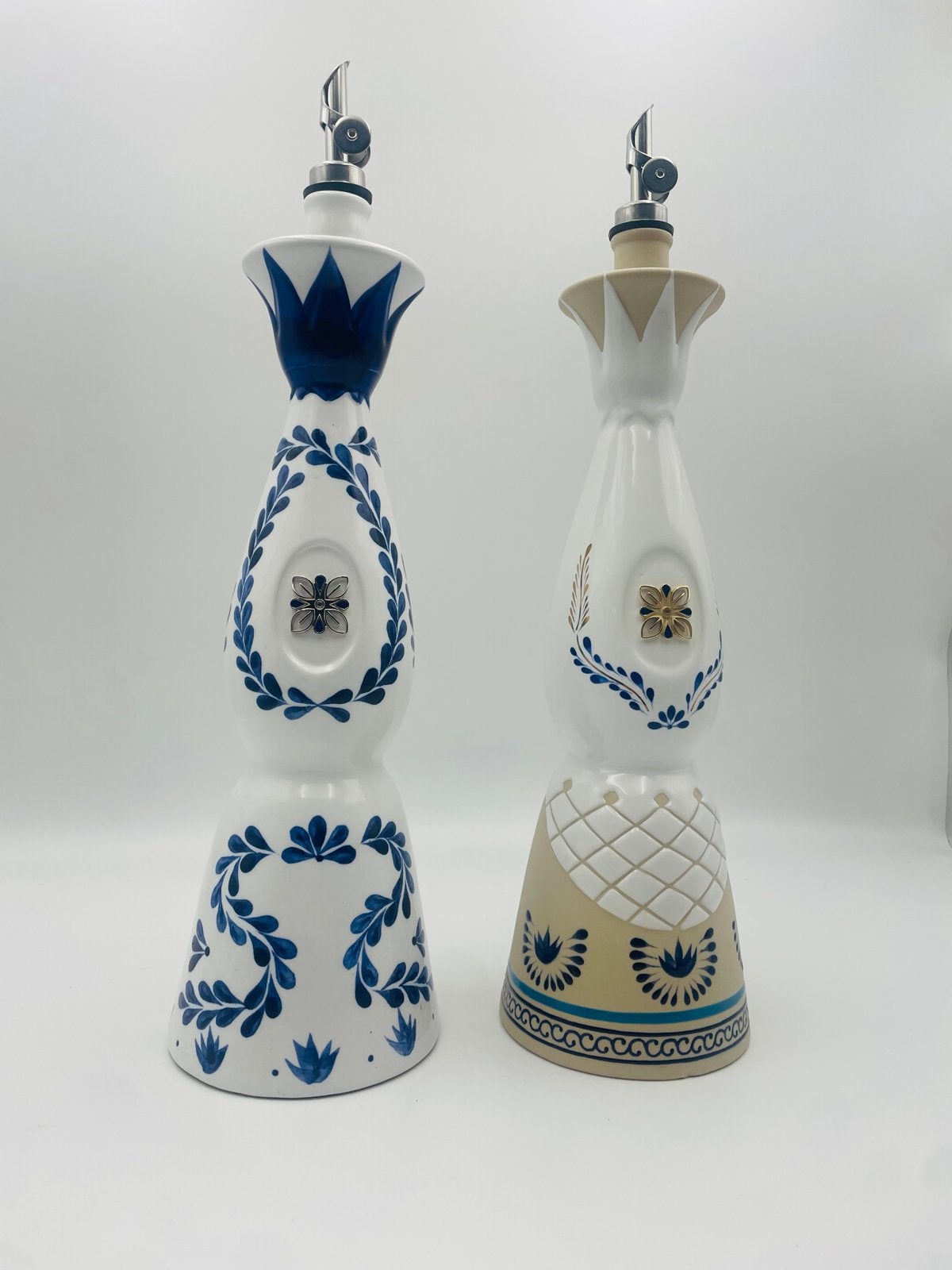 Clase Azul Olieflessen - Decoratieve Keukenaccessoires, Overige typen, Ophalen of Verzenden, Zo goed als nieuw, Steen/keramiek