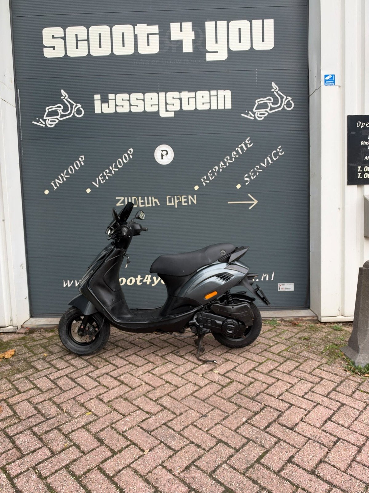 PIAGGIO ZIP 4T 3V IGET 2019 CARBON RS-1 FULL OPTION GARANTIE, Fietsen en Brommers, Ophalen of Verzenden, Zo goed als nieuw, Benzine