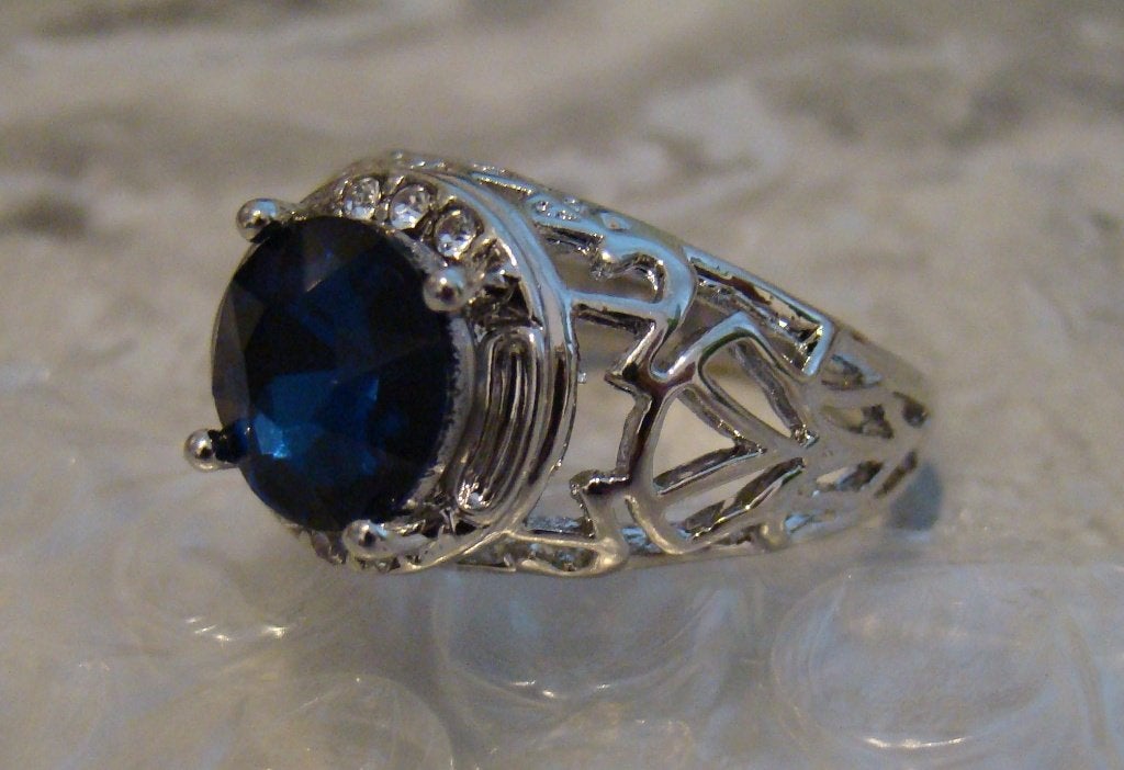 Ring sterling zilver met Blauwe steen maat 18 -NIEUW-, Sieraden, Tassen en Uiterlijk, Ringen, 18 tot 19, Blauw, Nieuw, Ophalen of Verzenden