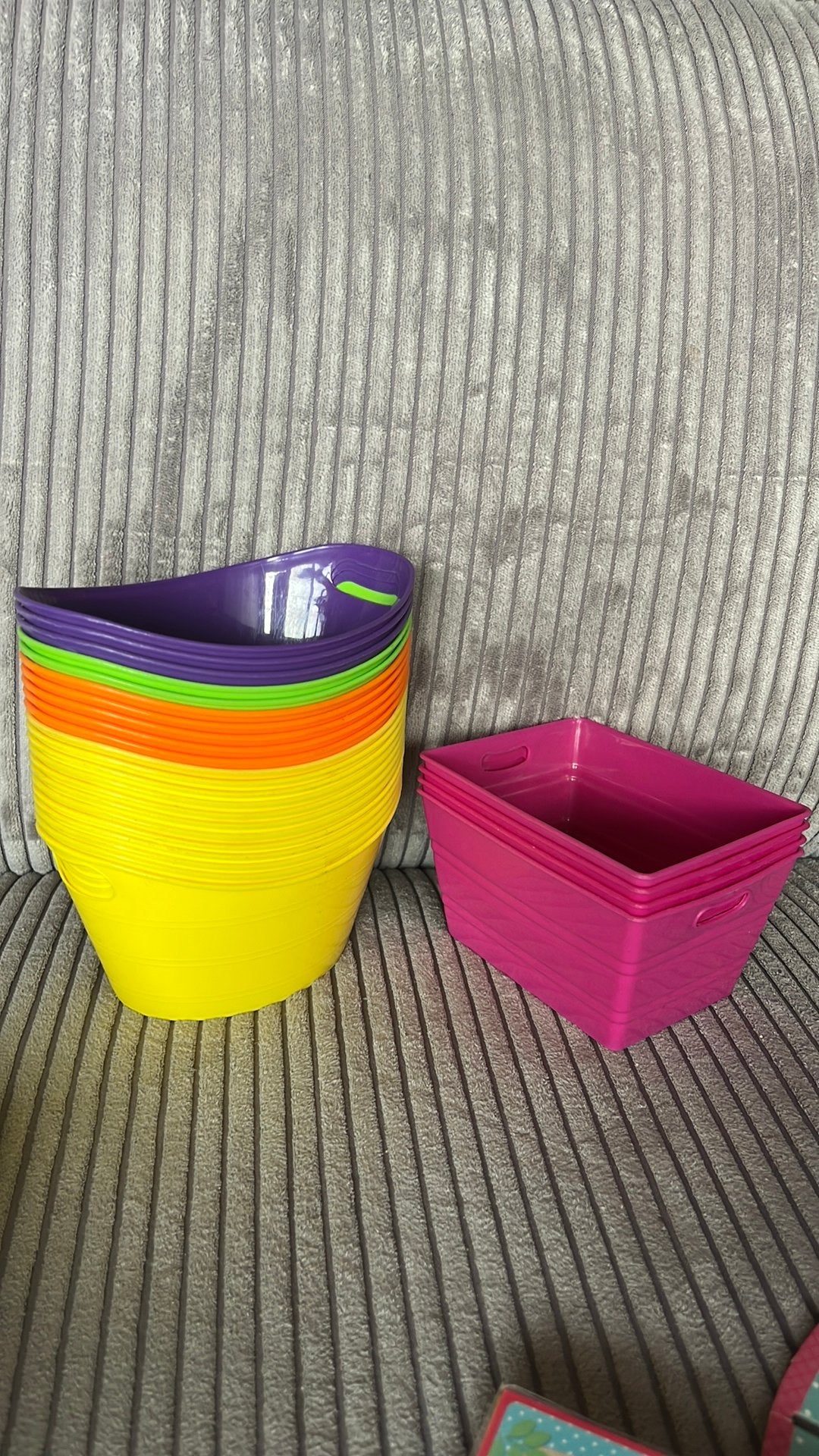 Vrolijke plastic bakjes ovaal en rechthoek, Hobby en Vrije tijd, Taarten en Cupcakes maken, Ophalen of Verzenden, Gebruikt, Taarten