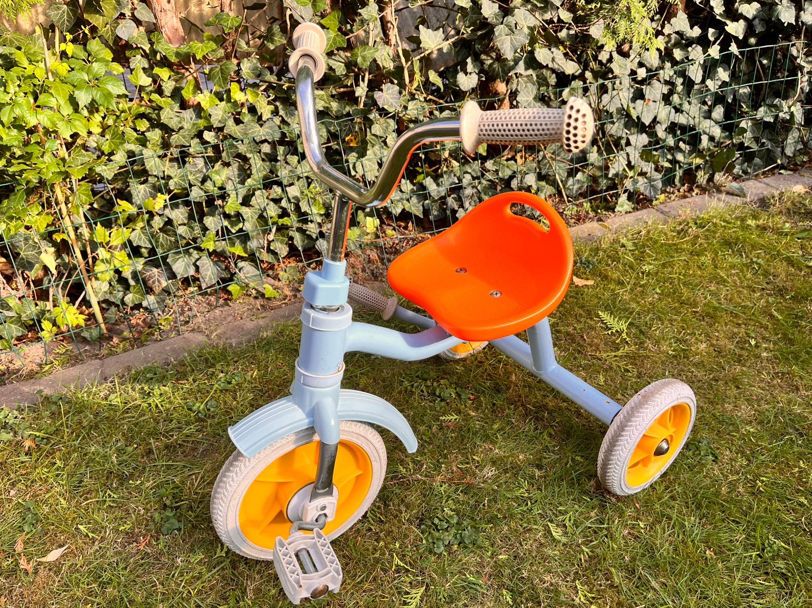 Prima blauw/oranje driewieler., Ophalen, Gebruikt, Velgrem, Duwstang