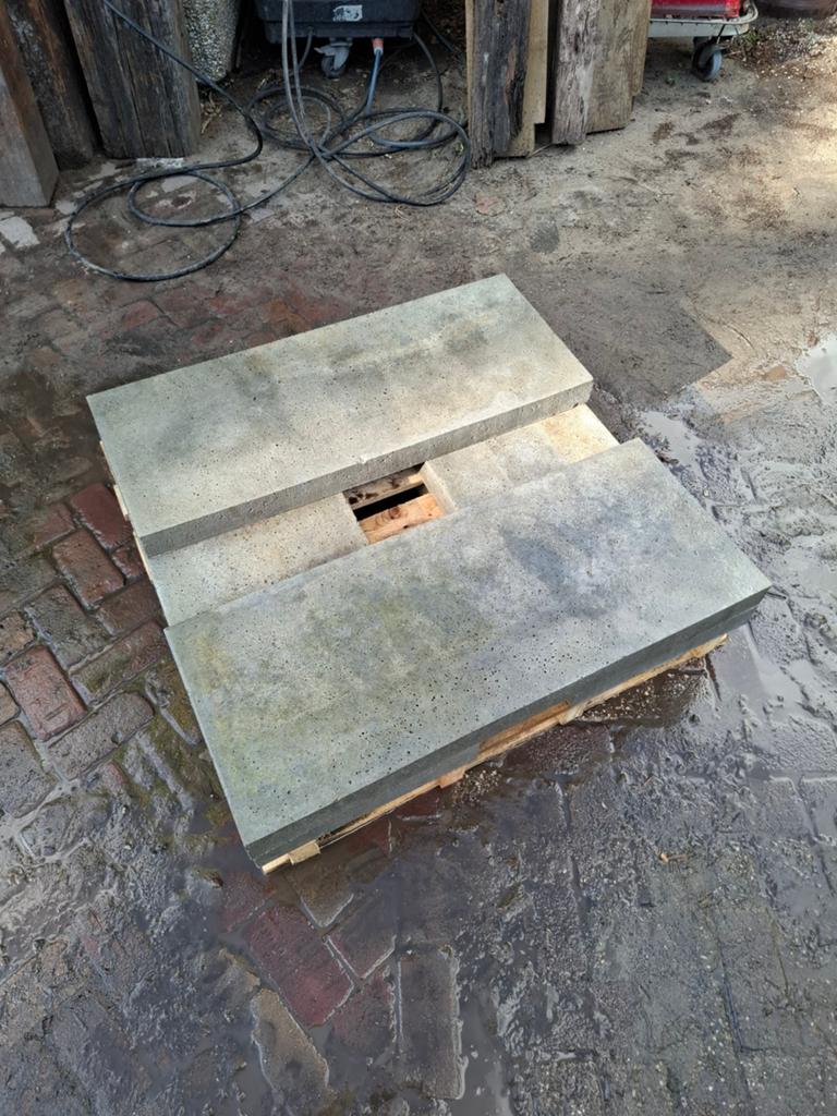 4 stuks schellevis plaat 7x40x100 grijs, Ophalen of Verzenden, Beton, Terrastegels