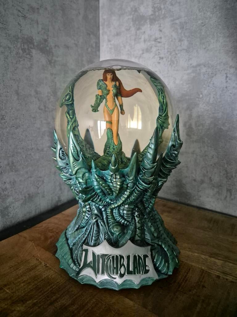 Witchblade Snowglobe - Limited Edition #1756/3000, Ophalen of Verzenden, Zo goed als nieuw