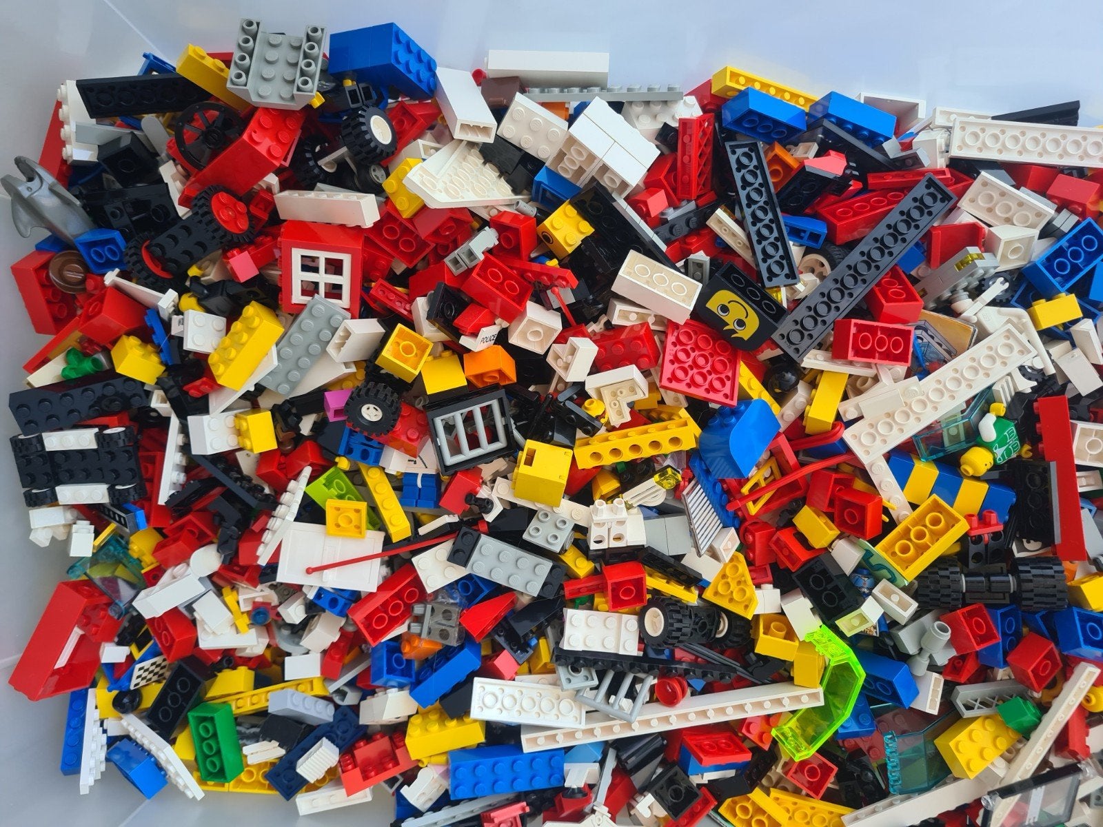 Grote bak vol diverse Lego stenen, Kinderen en Baby's, Speelgoed | Duplo en Lego, Ophalen, Gebruikt, Inclusief extra onderdelen